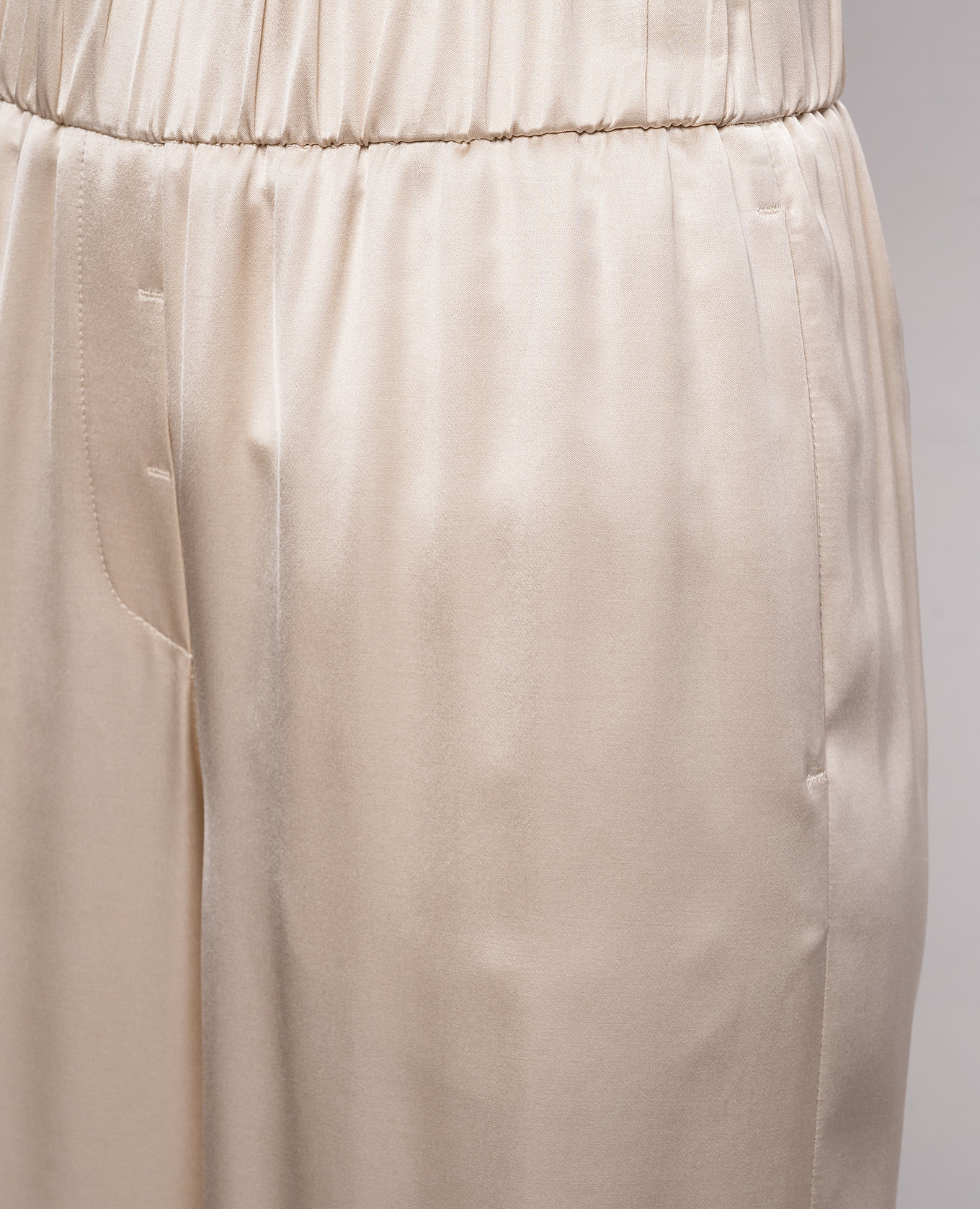 

Beige straight-leg pants Peserico
