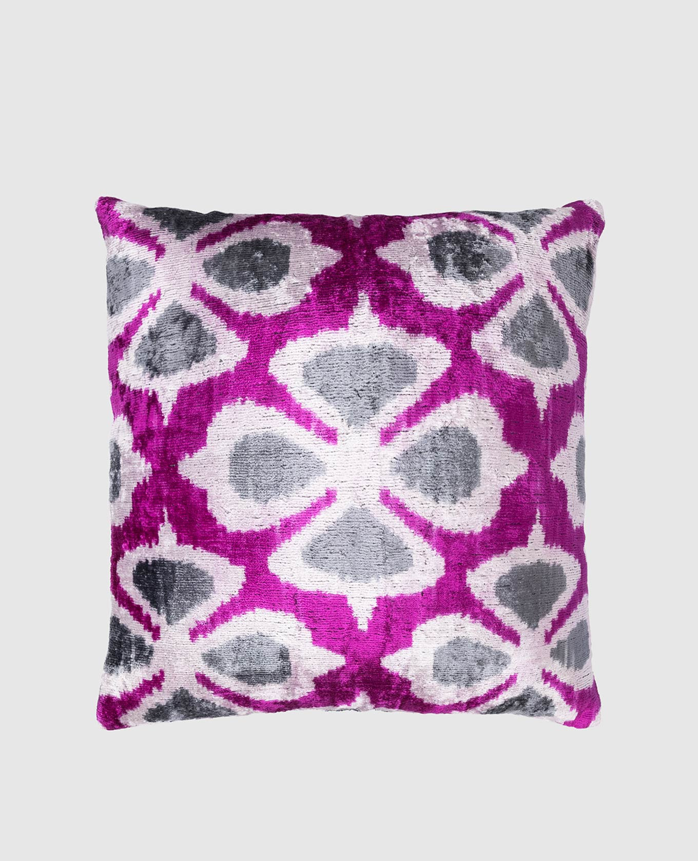 

Decorative double-sided velvet silk pillow Les Ottomans, Pink