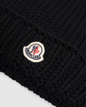 Moncler ENFANT Children's black hat with logo patch L29543B00017M1172