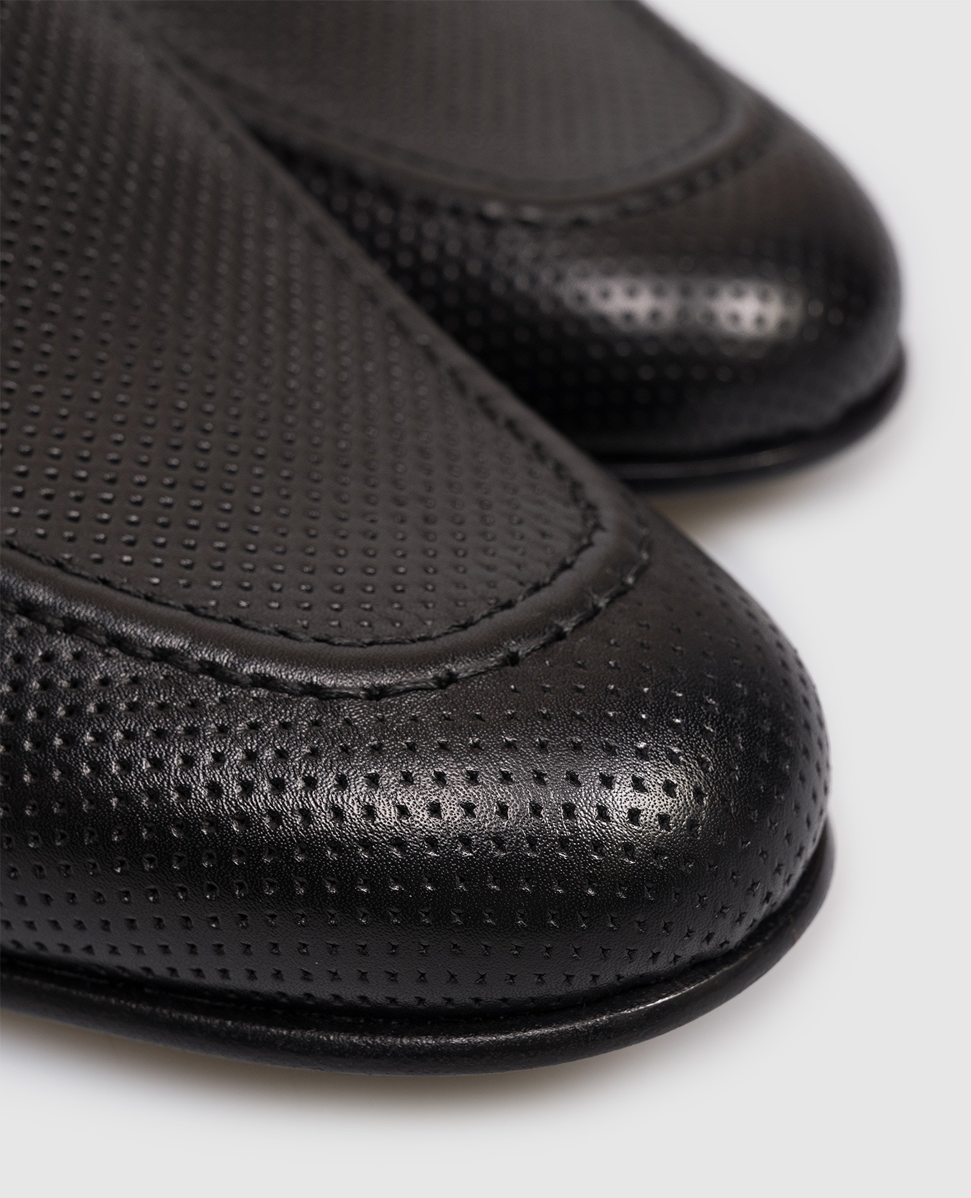 Black leather slip-ons Sturlini 5