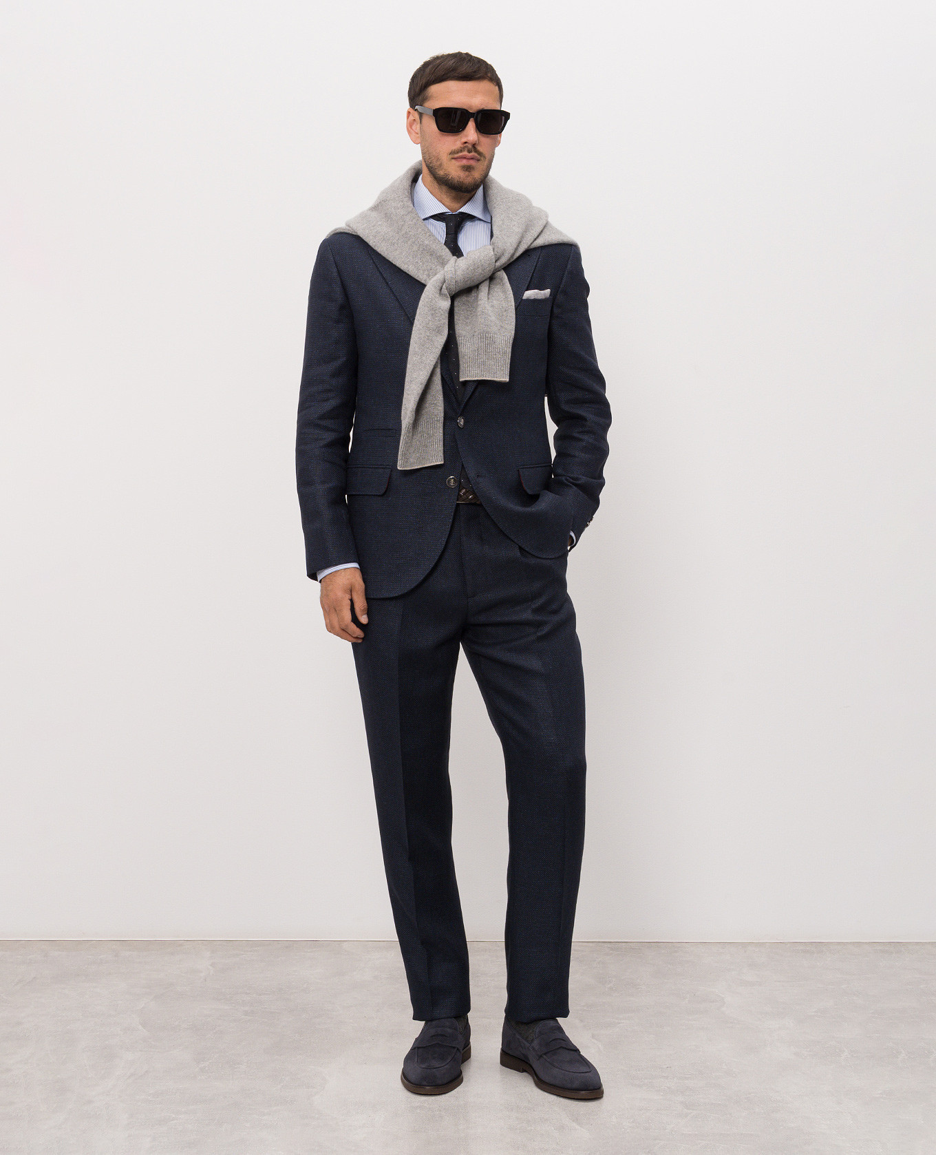 Blue suit made of silk, linen and wool Brunello Cucinelli 2