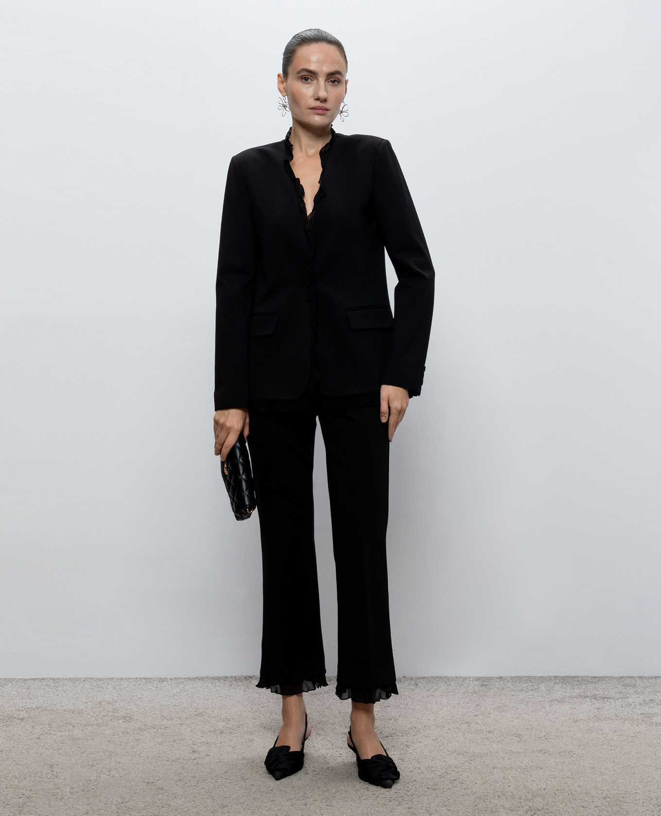 Black pants with ruffles Twinset 2