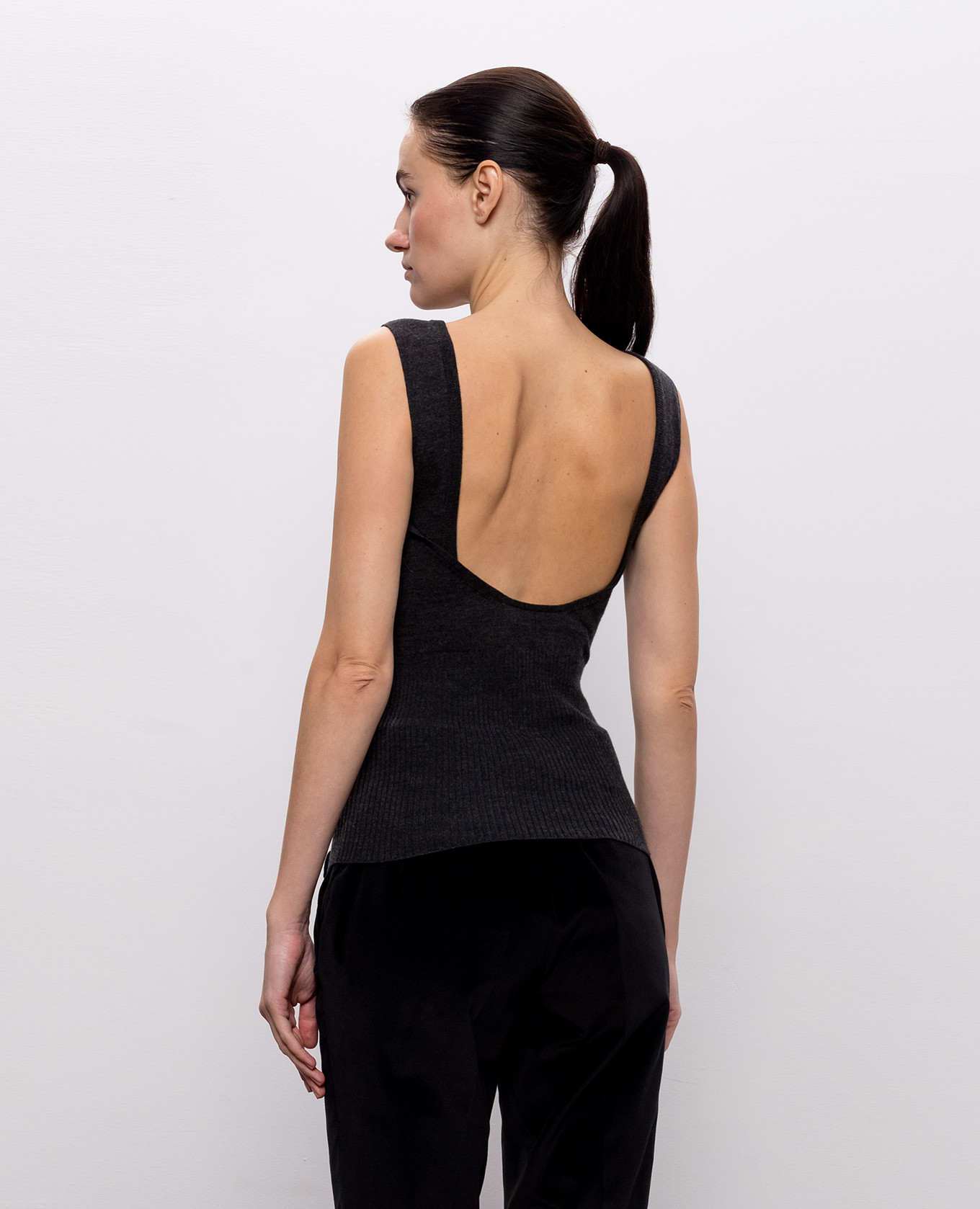 Gray wool top with open back Victoria Beckham 4
