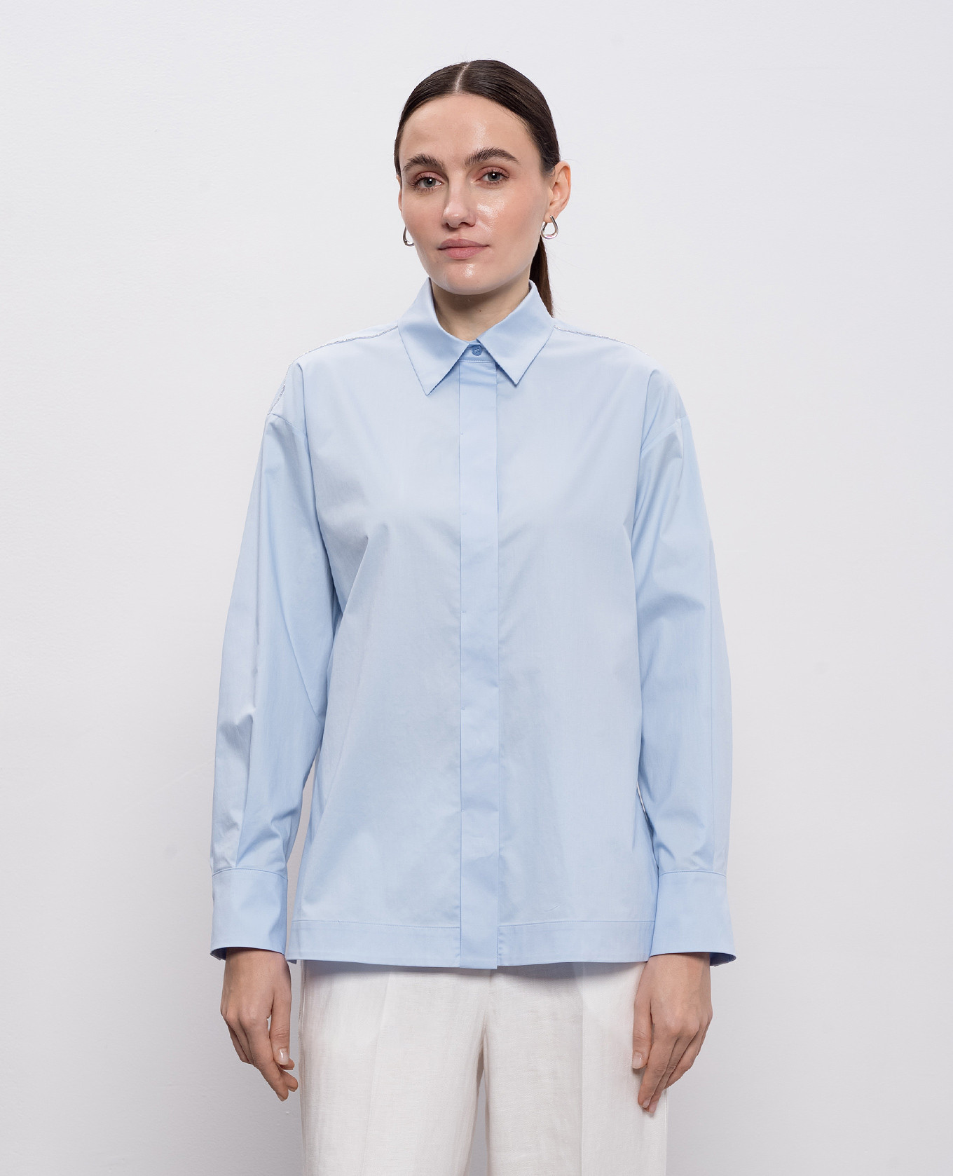 Blue shirt with a monil chain Peserico 3