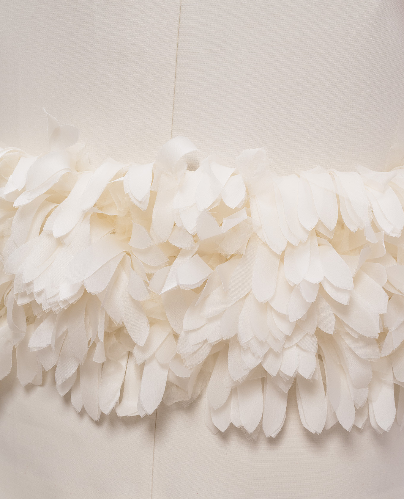 

Ivory wool and silk skirt Toteme, Beige