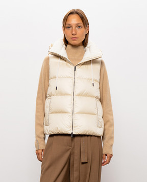 Peserico Ivory down vest with monil chain S0347900019