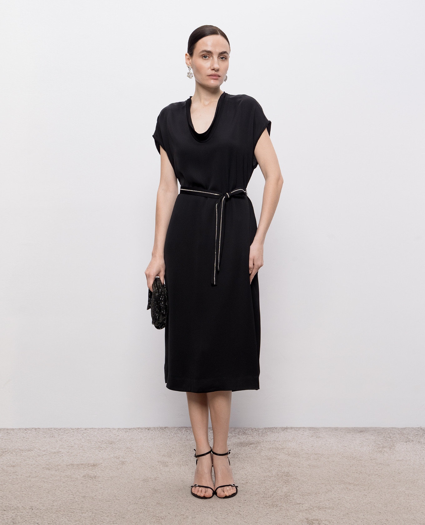 Black dress with monil chain Peserico 2