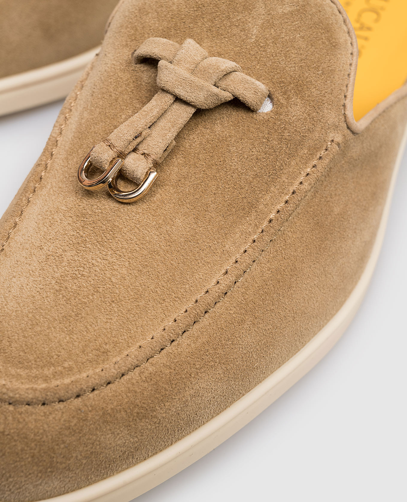 

Brown suede mules Doucal's