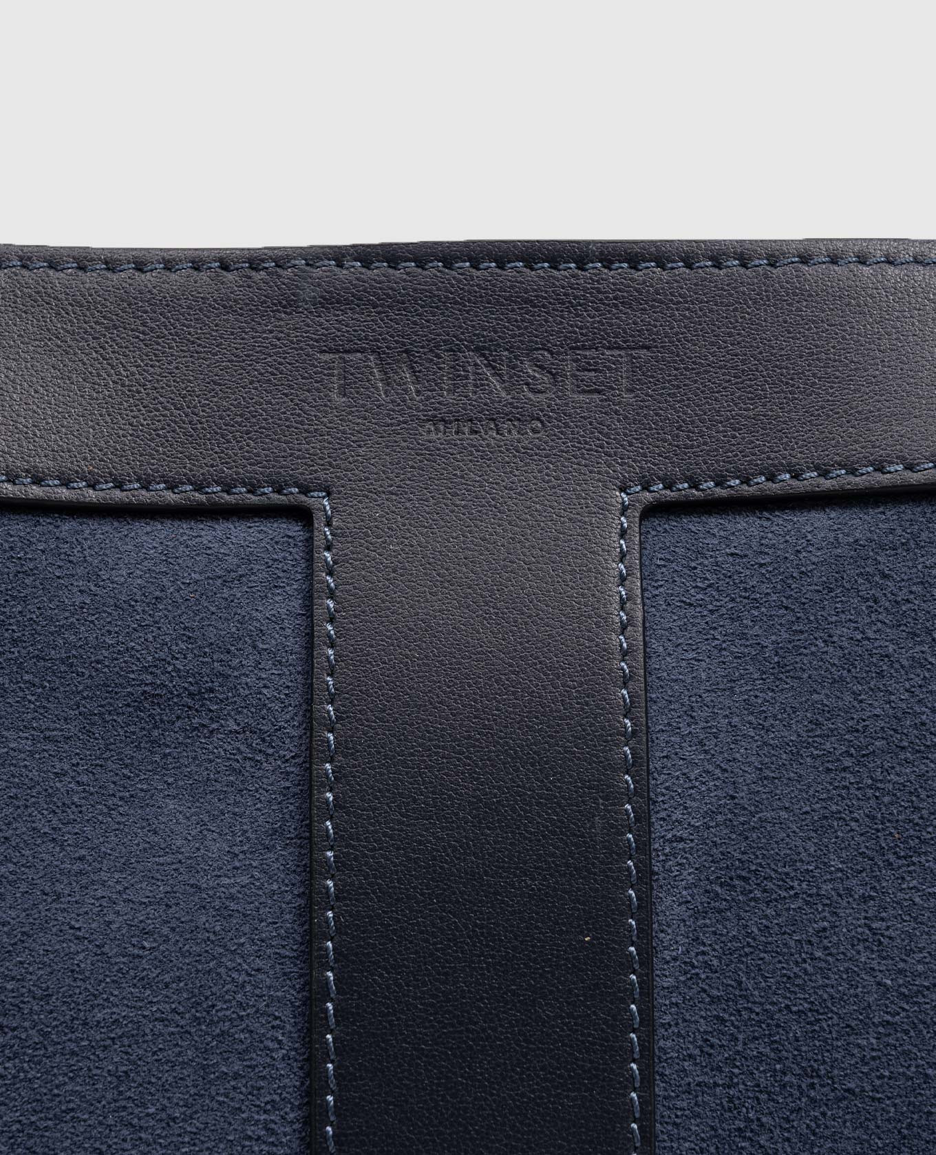 Blue suede tote bag with logo embossing Twinset 4