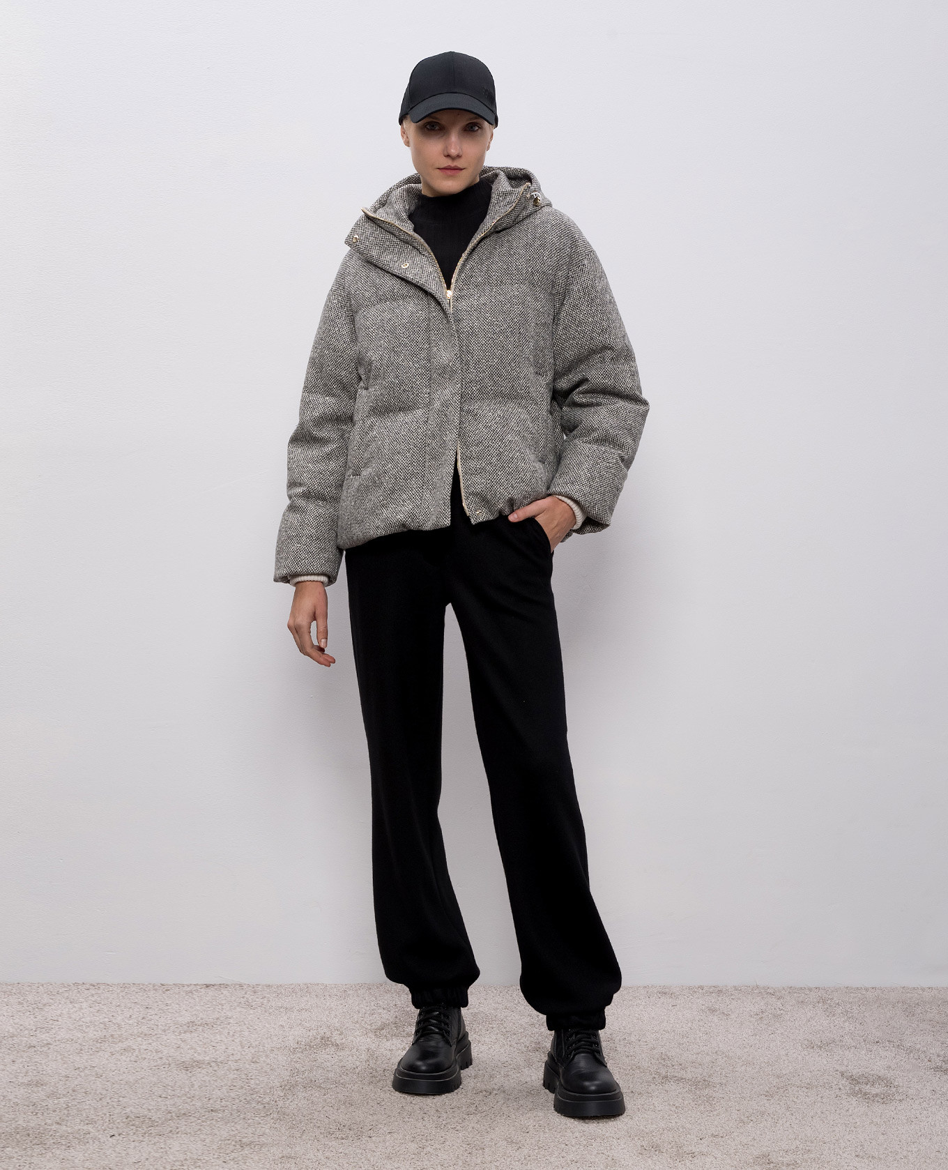 

Gray wool down jacket with pattern Enrico Mandelli, Grey