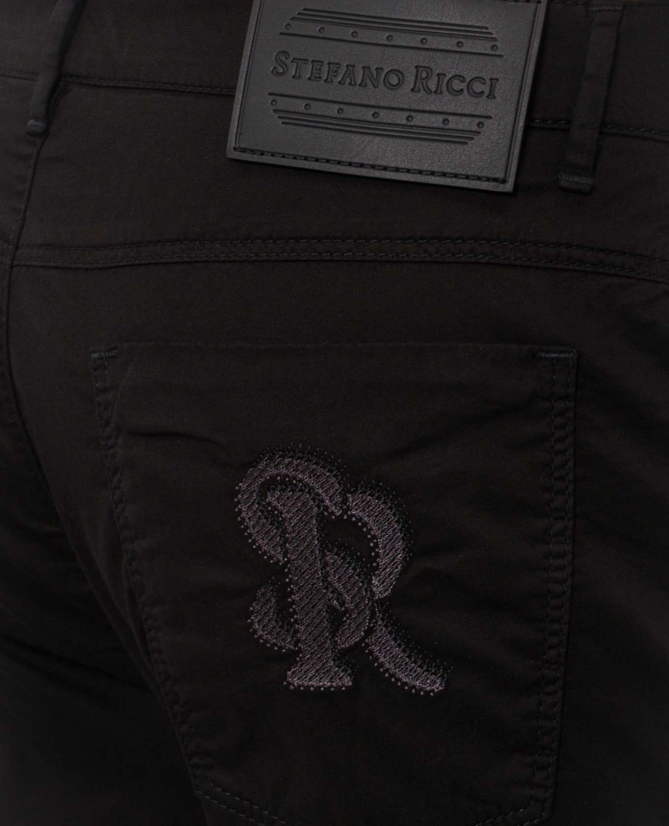Black shorts with embroidered monogram logo Stefano Ricci 5