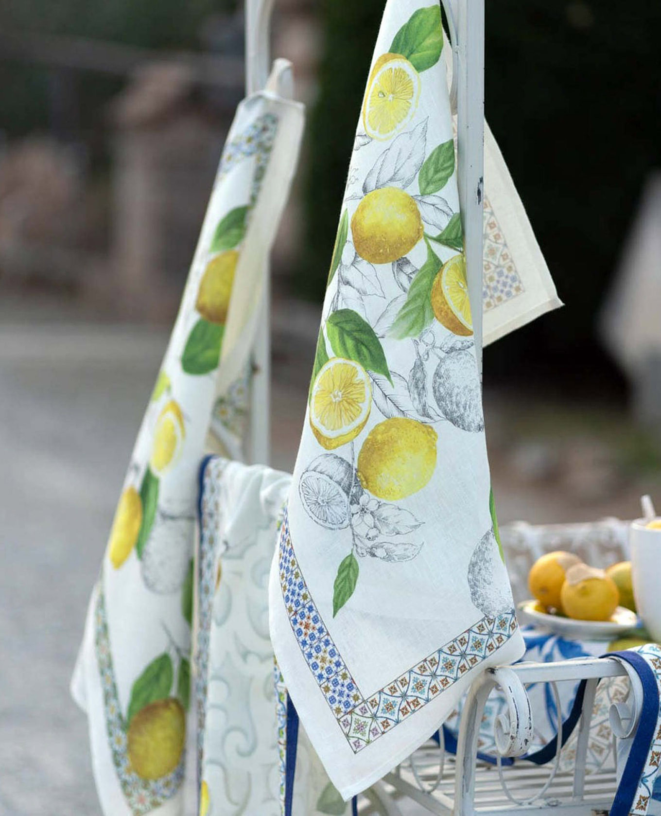 White Cetara linen kitchen towel TESSITURA TOSCANA TELERIE 2