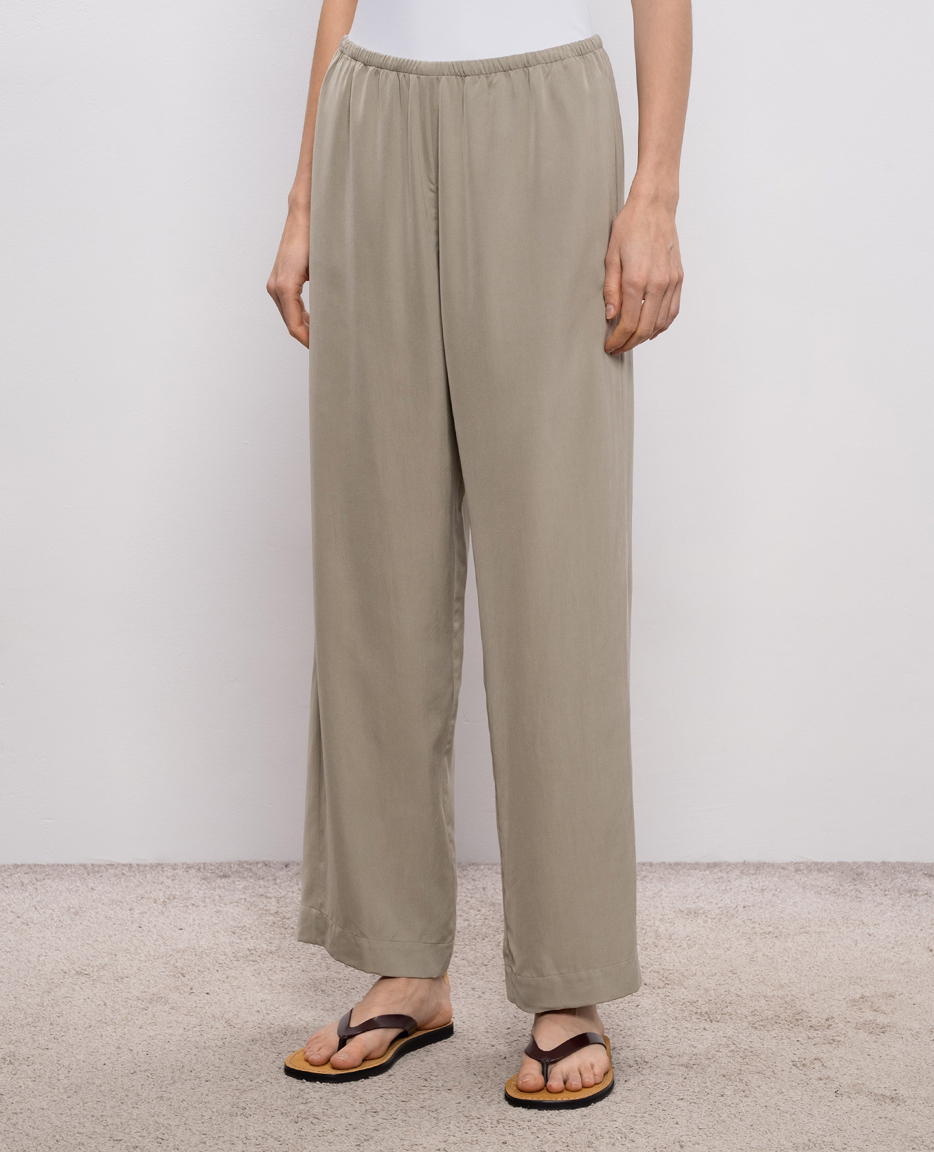 

Duvain Khaki Silk Pants The Row
