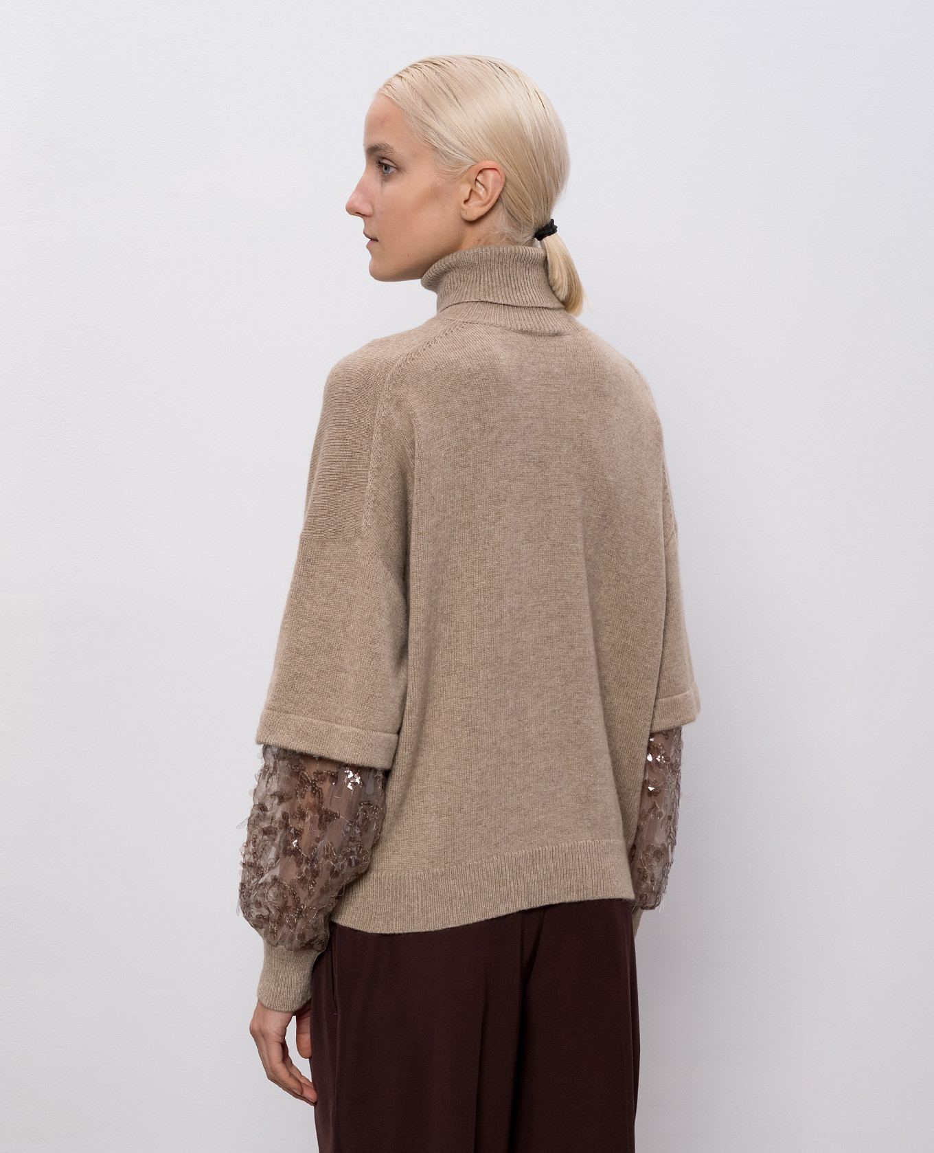 Beige cashmere sweater with sequins Brunello Cucinelli 4