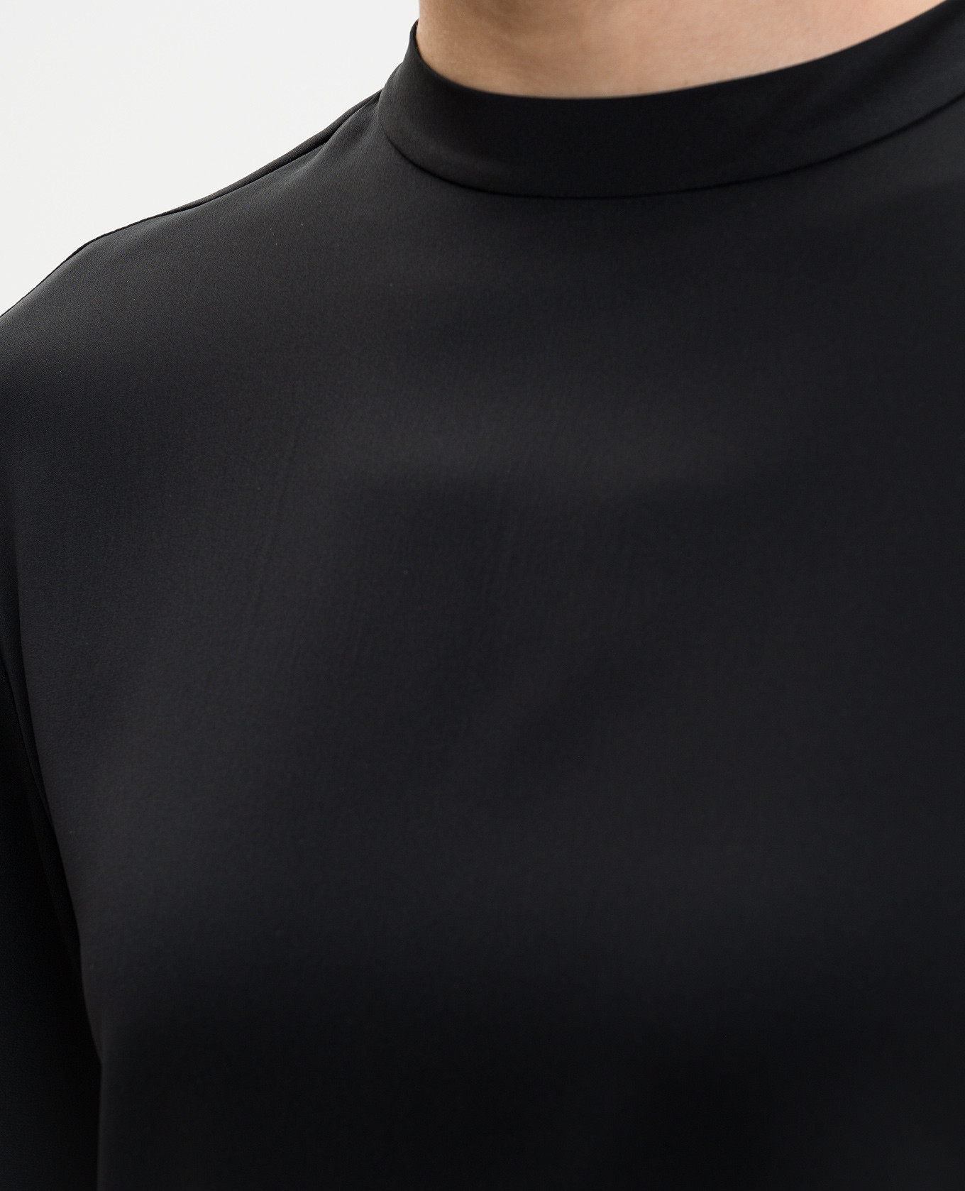 Black top with silk LISA YANG 5