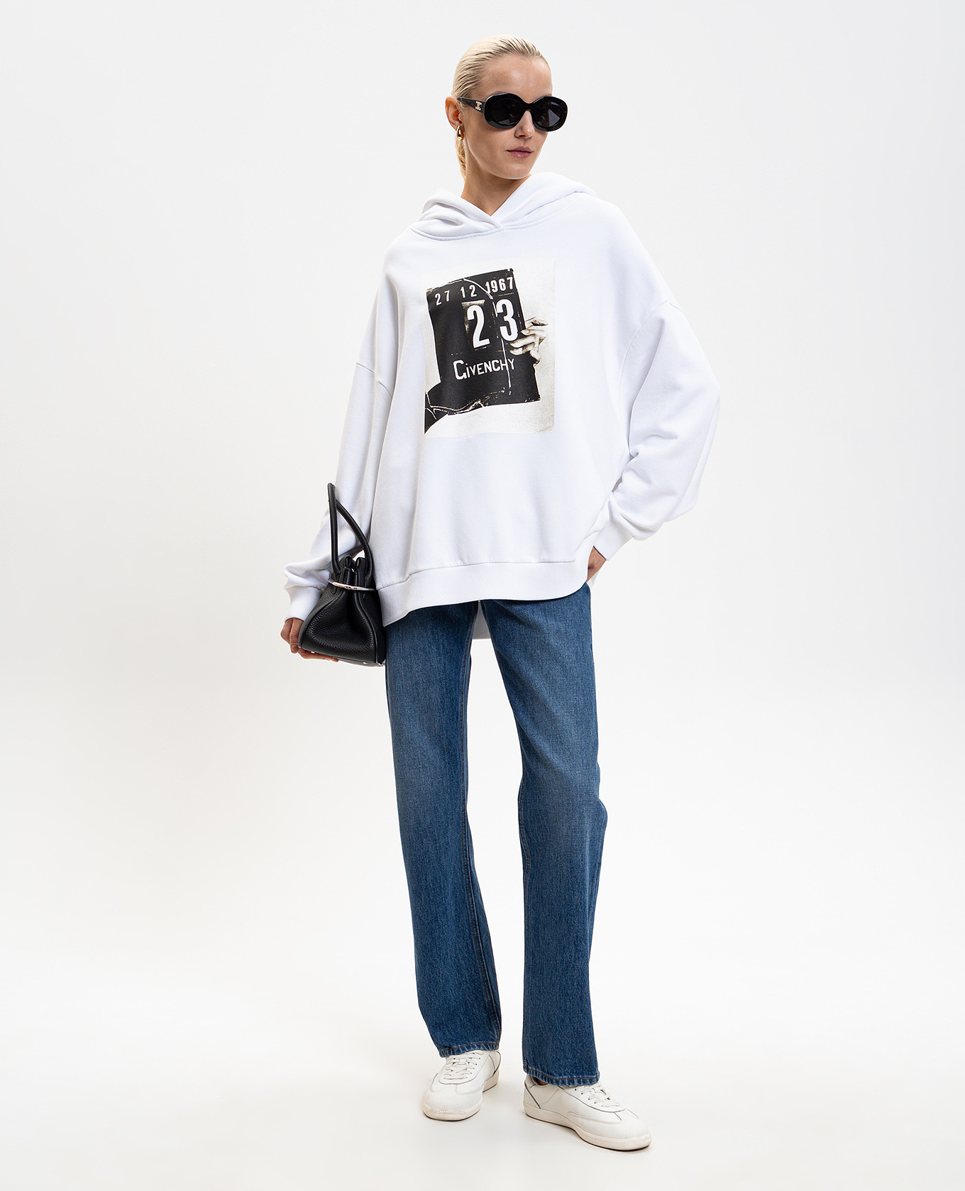 

Blue jeans with logo patch Givenchy