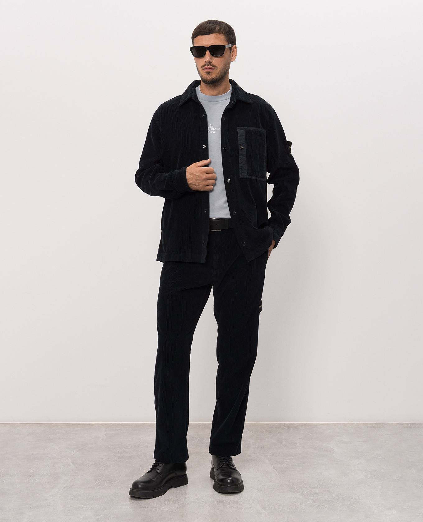Blue corduroy pants with logo patch Stone Island 2