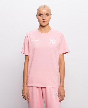 Sporty & Rich Yankees Arch Pink T-Shirt TO1191818695PL151