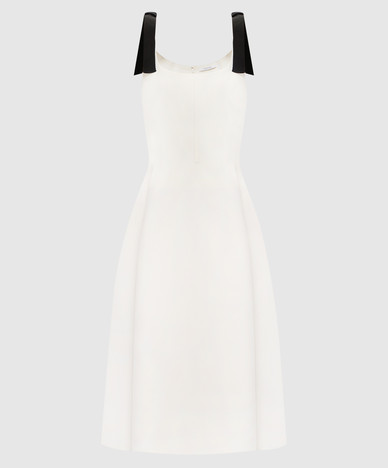 Elfenbeinfarbenes Kleid mit Schleifen