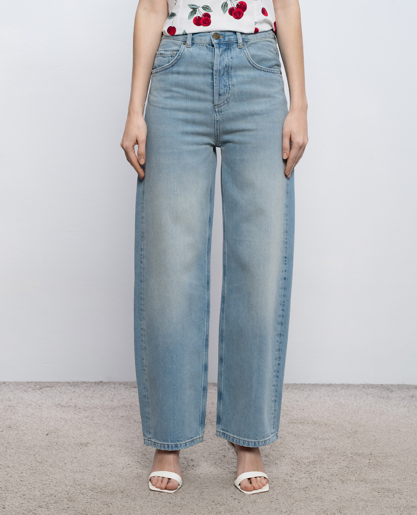 

Blue jeans with logo patch Twinset, Light blue