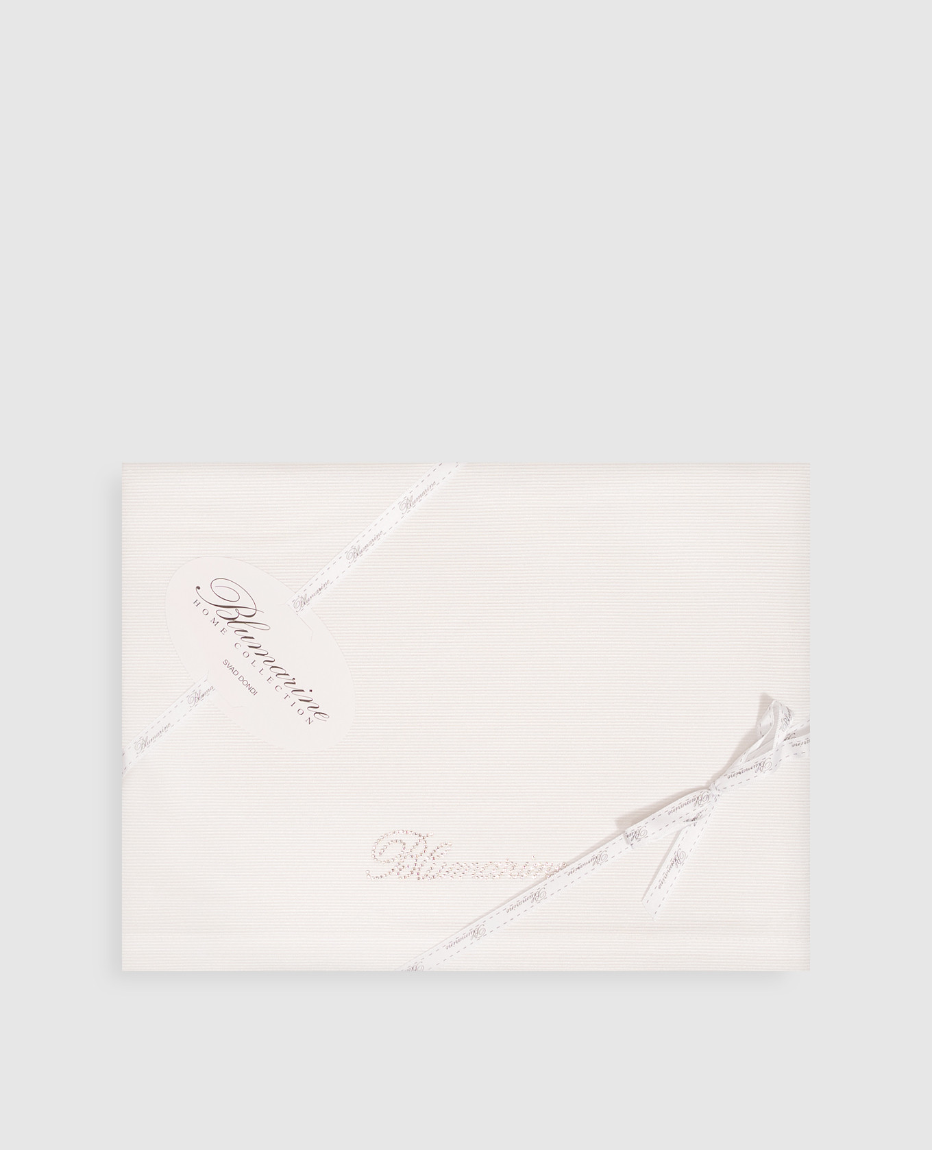 White runner with crystals
