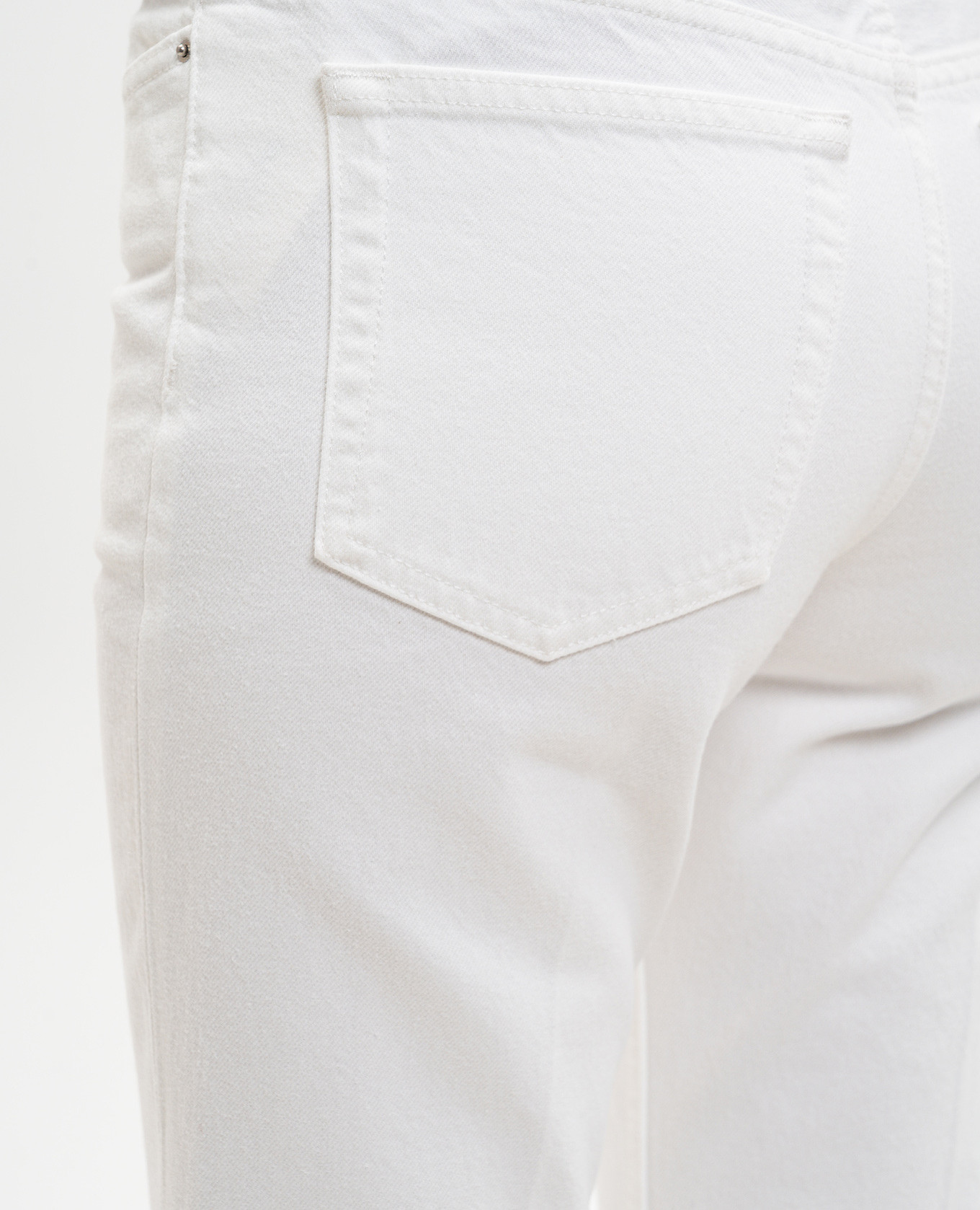 White flared jeans with logo patch Toteme 5