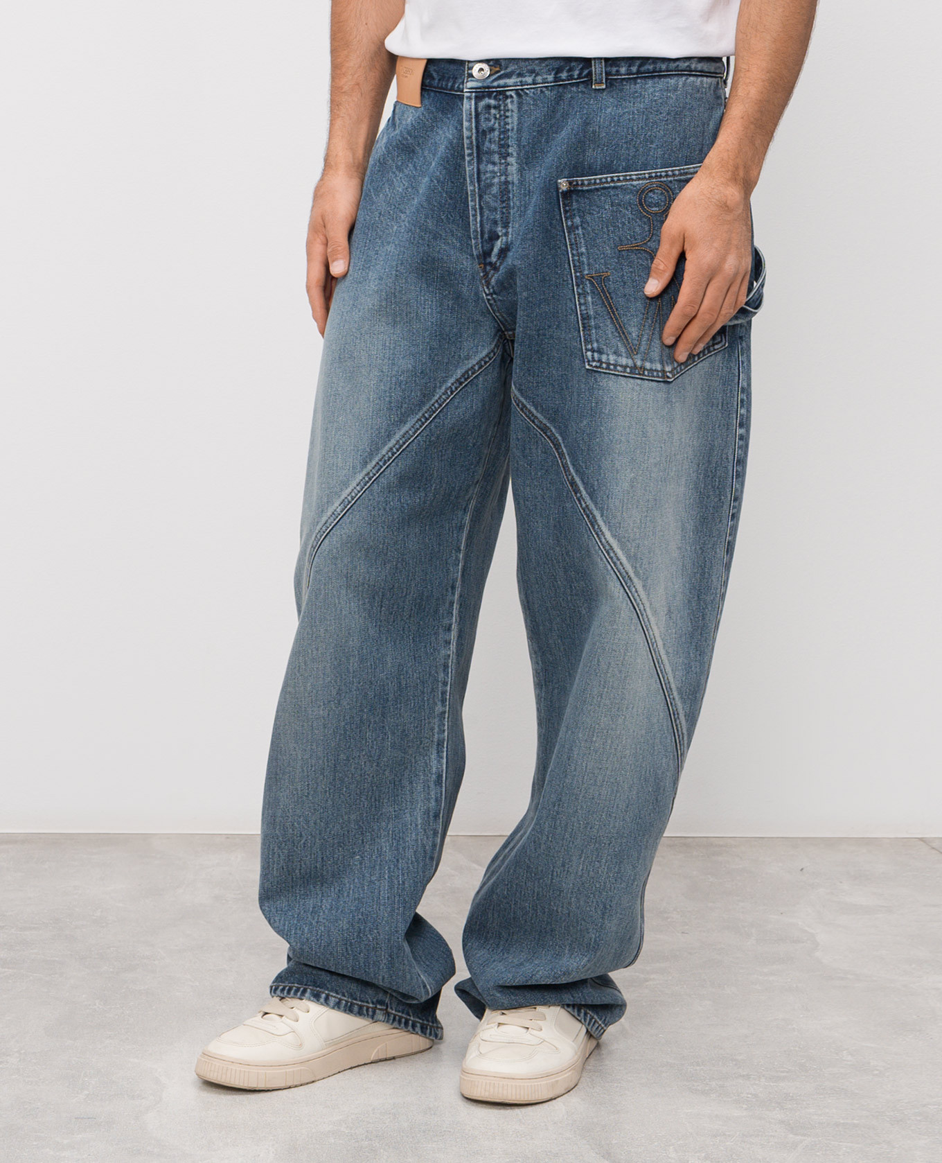Blue jeans with logo patch JW Anderson 3