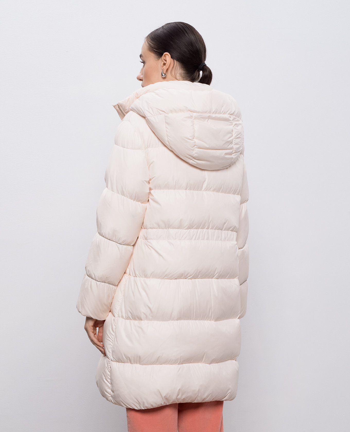 Pink down jacket with a monil chain Peserico 4