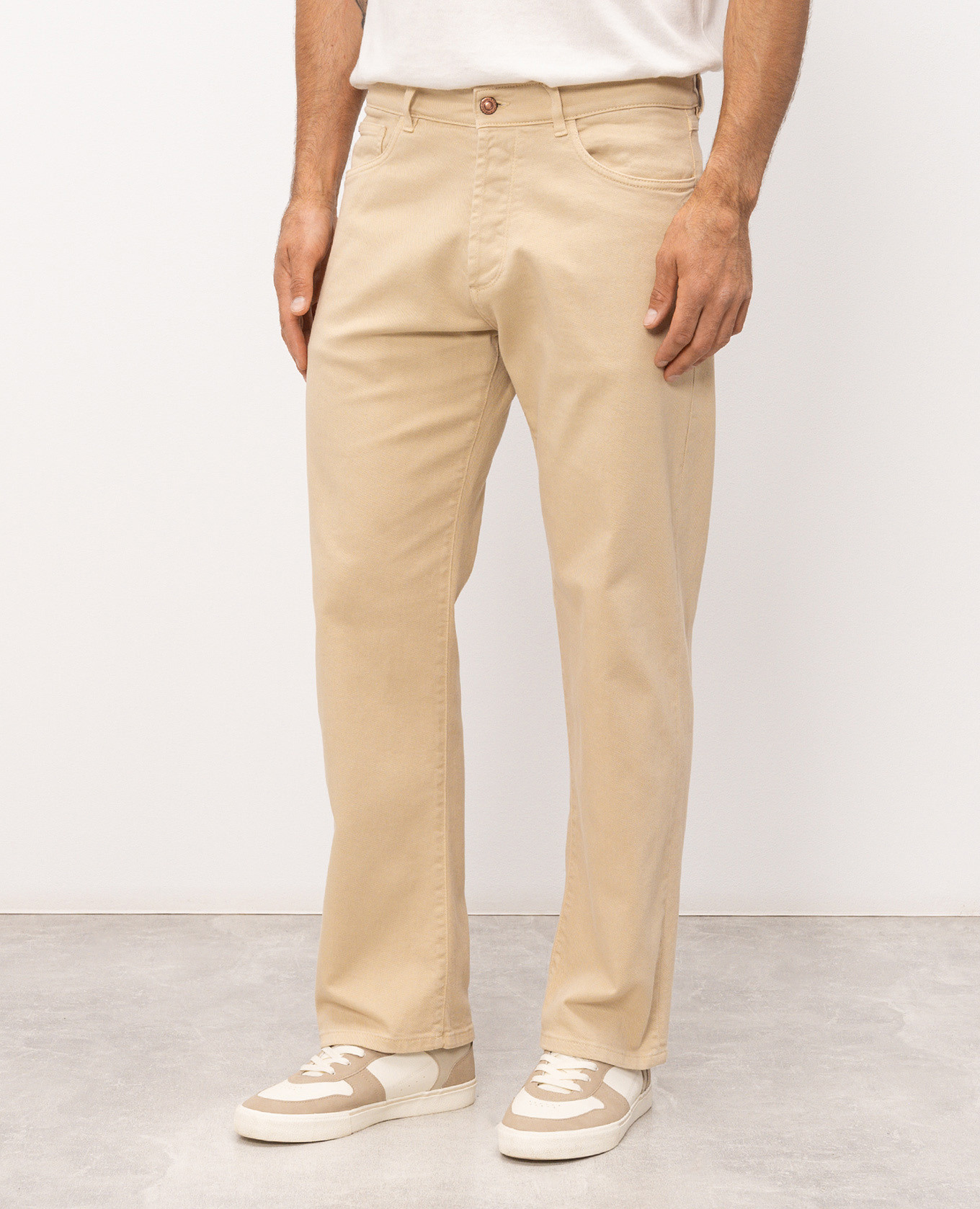 Beige jeans with logo patch Officina 36 3