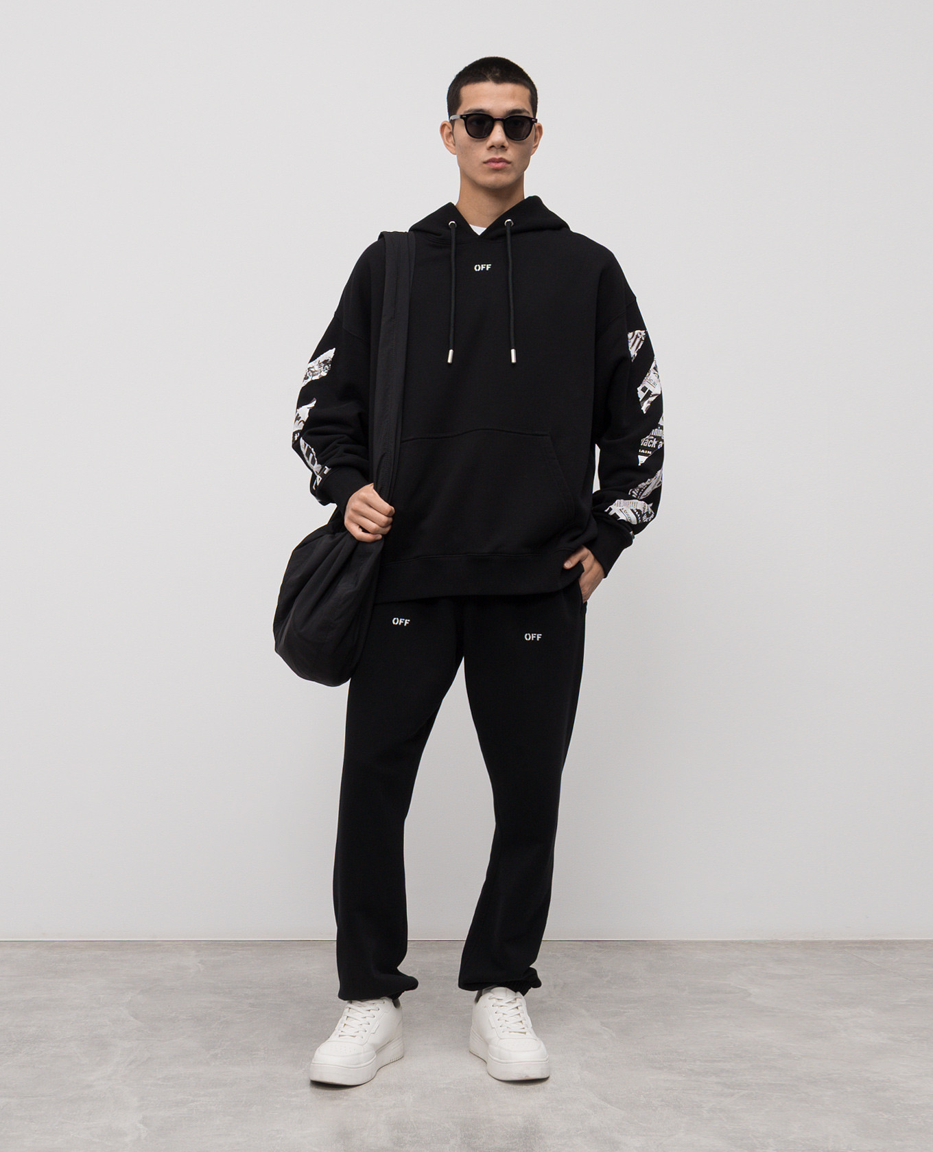 

Black Newspaper Arrow Hoodie Off-White