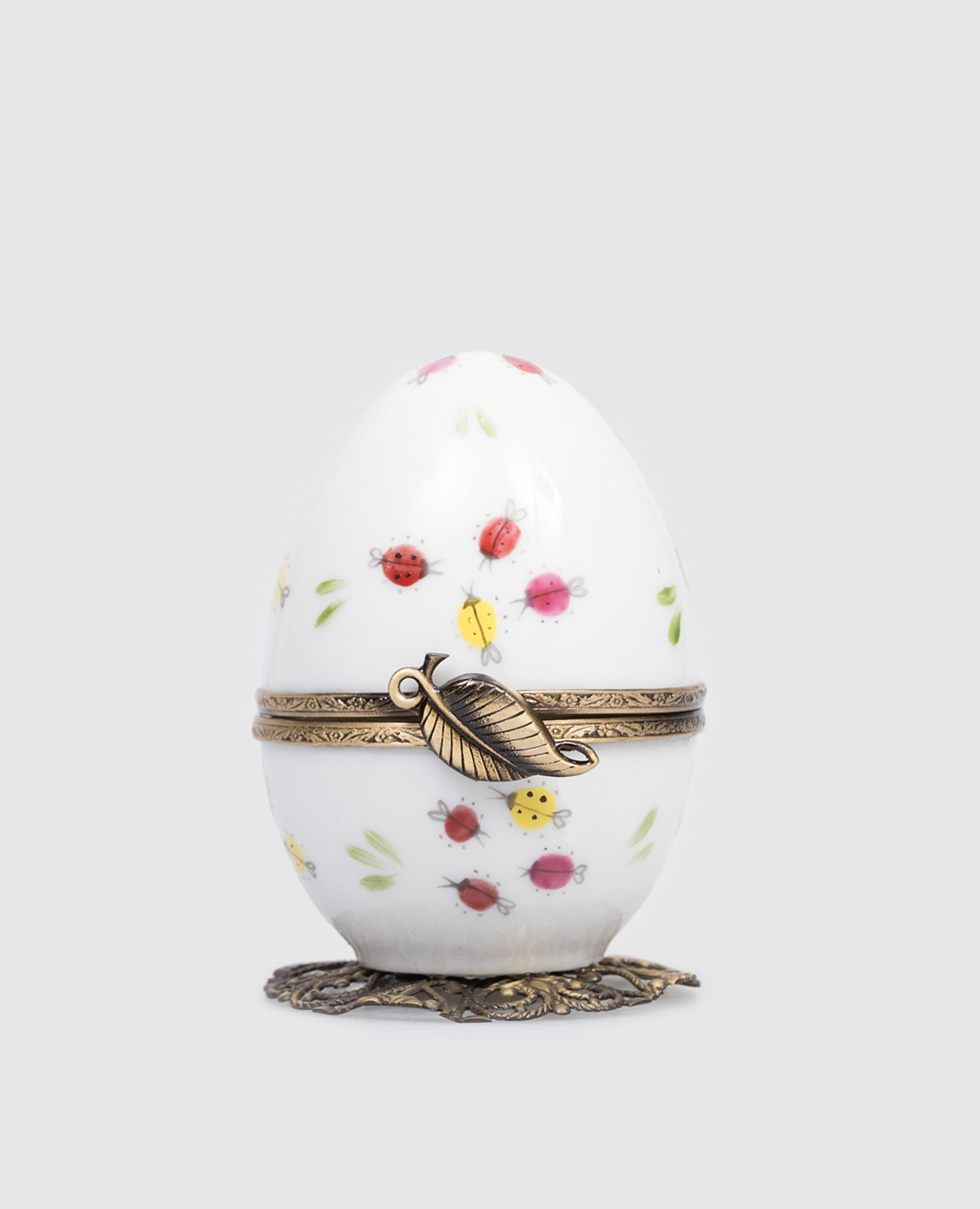 

White musical porcelain egg "Sonechka" Fanex France