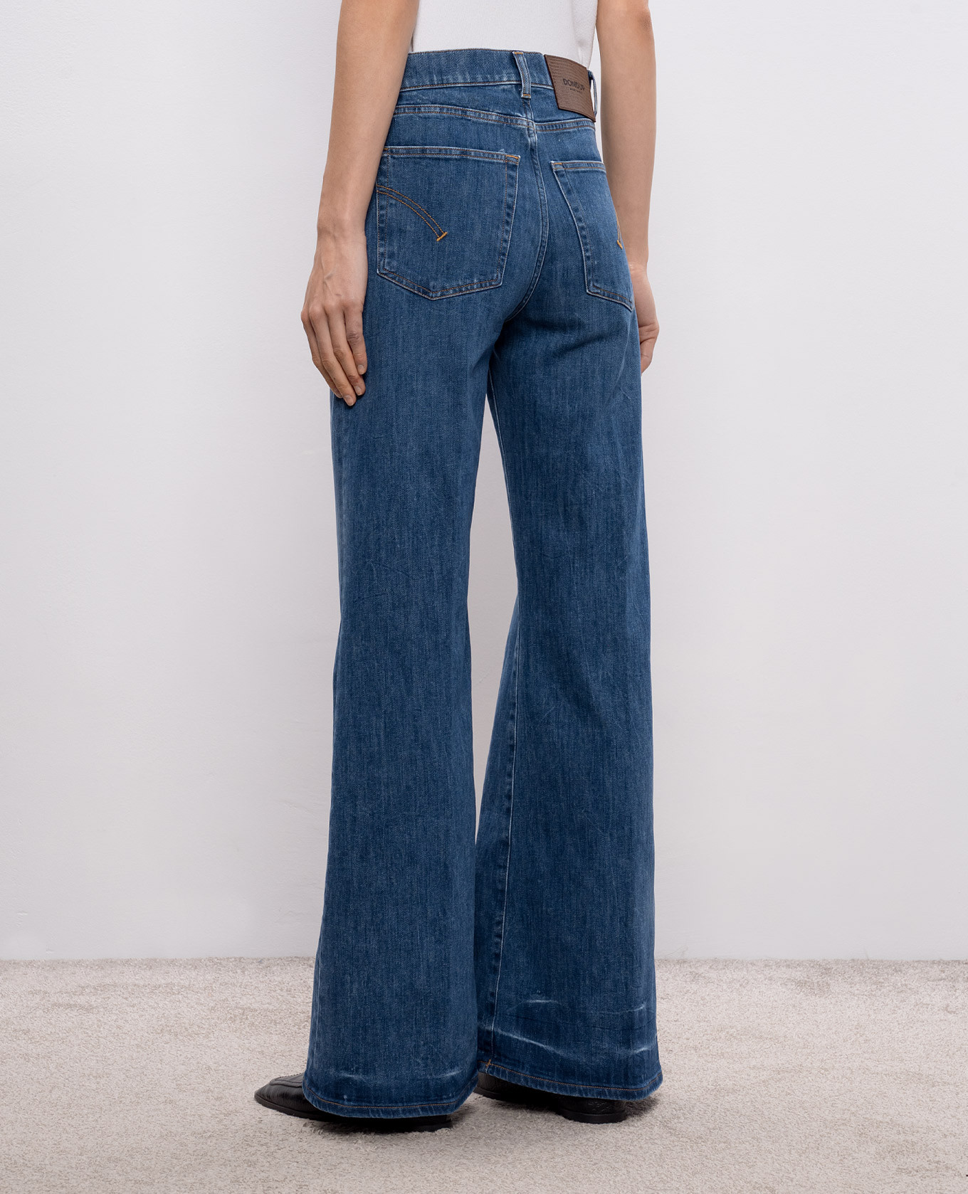 Amber blue flared jeans with logo patch Dondup 4