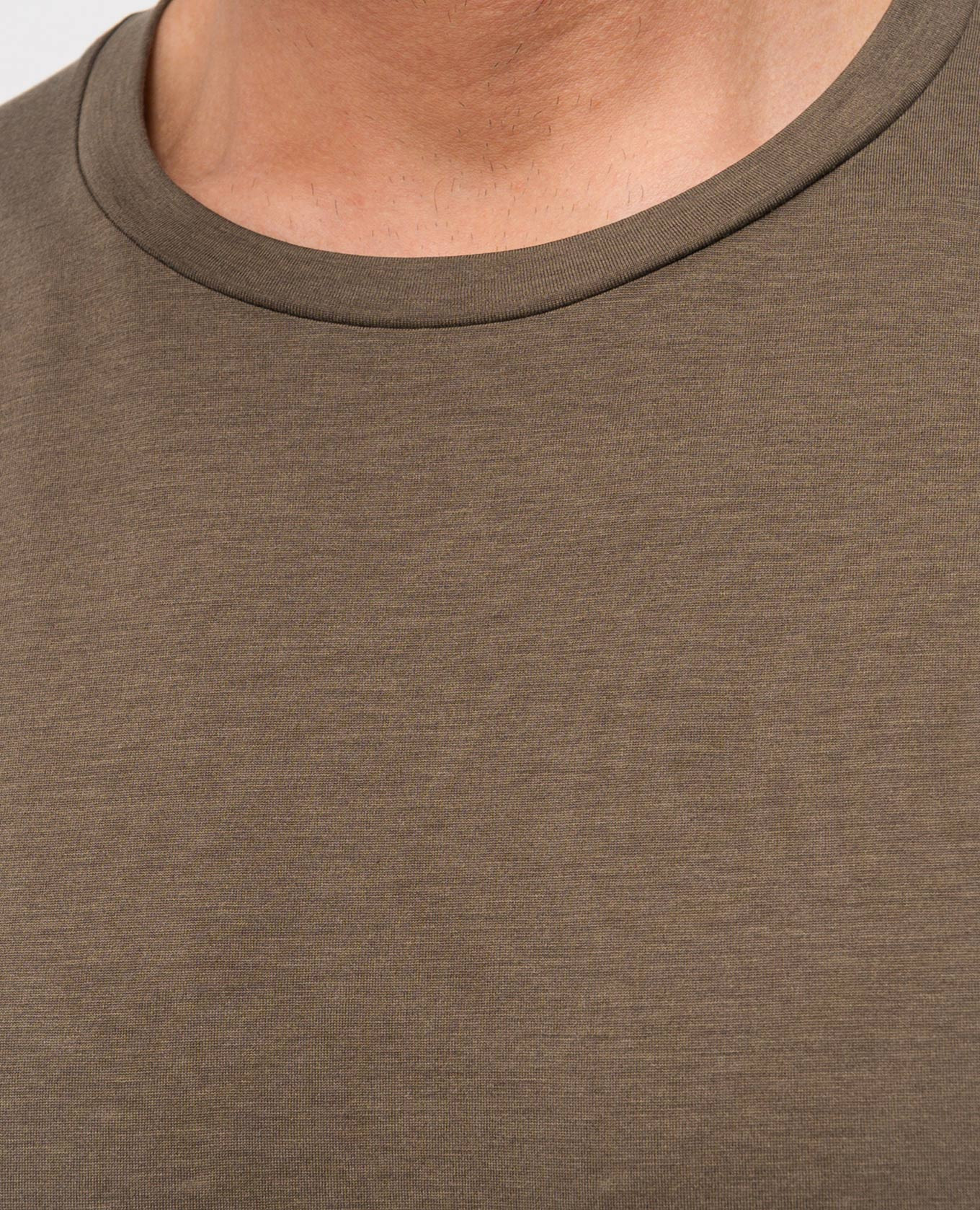 ENNO khaki silk T-shirt Stefan Brandt 4