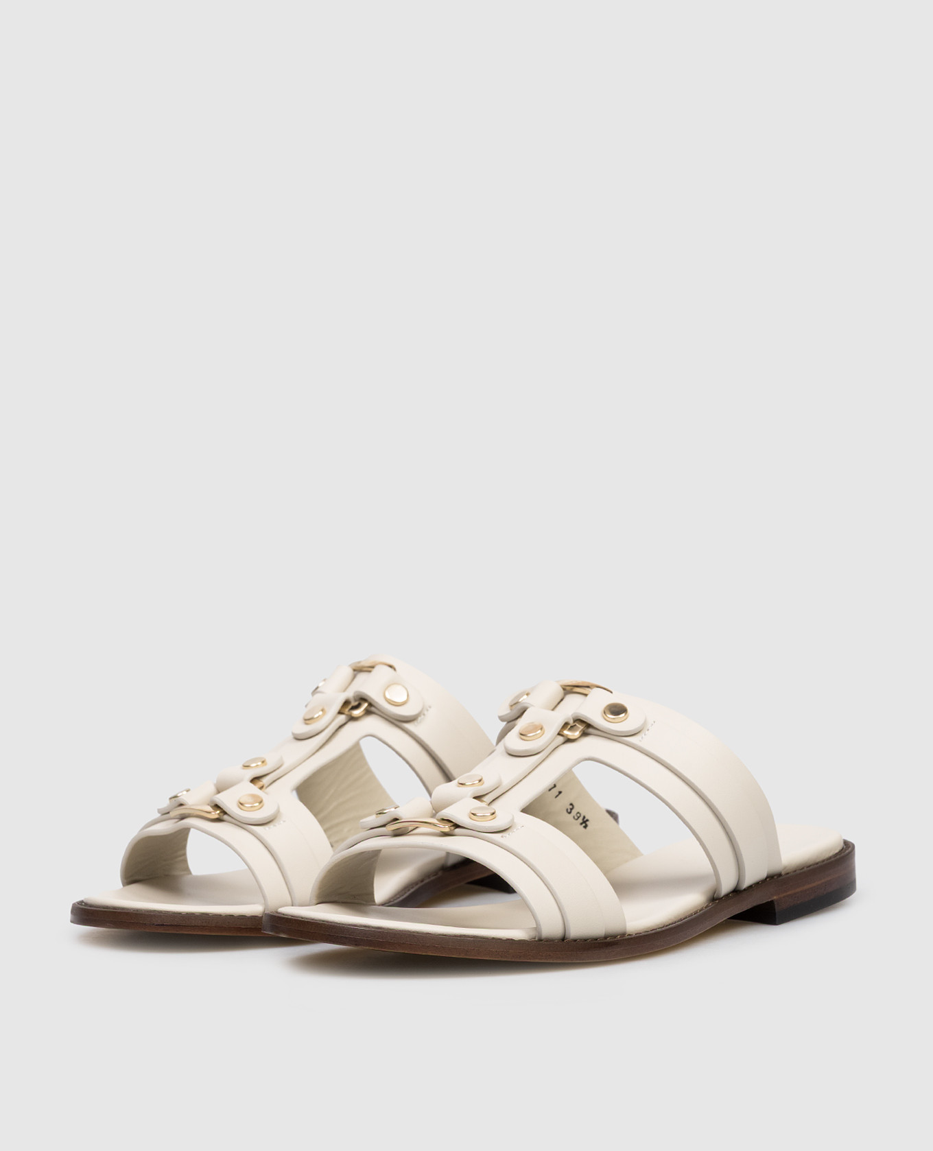 

Beige leather flip-flops Doucal's