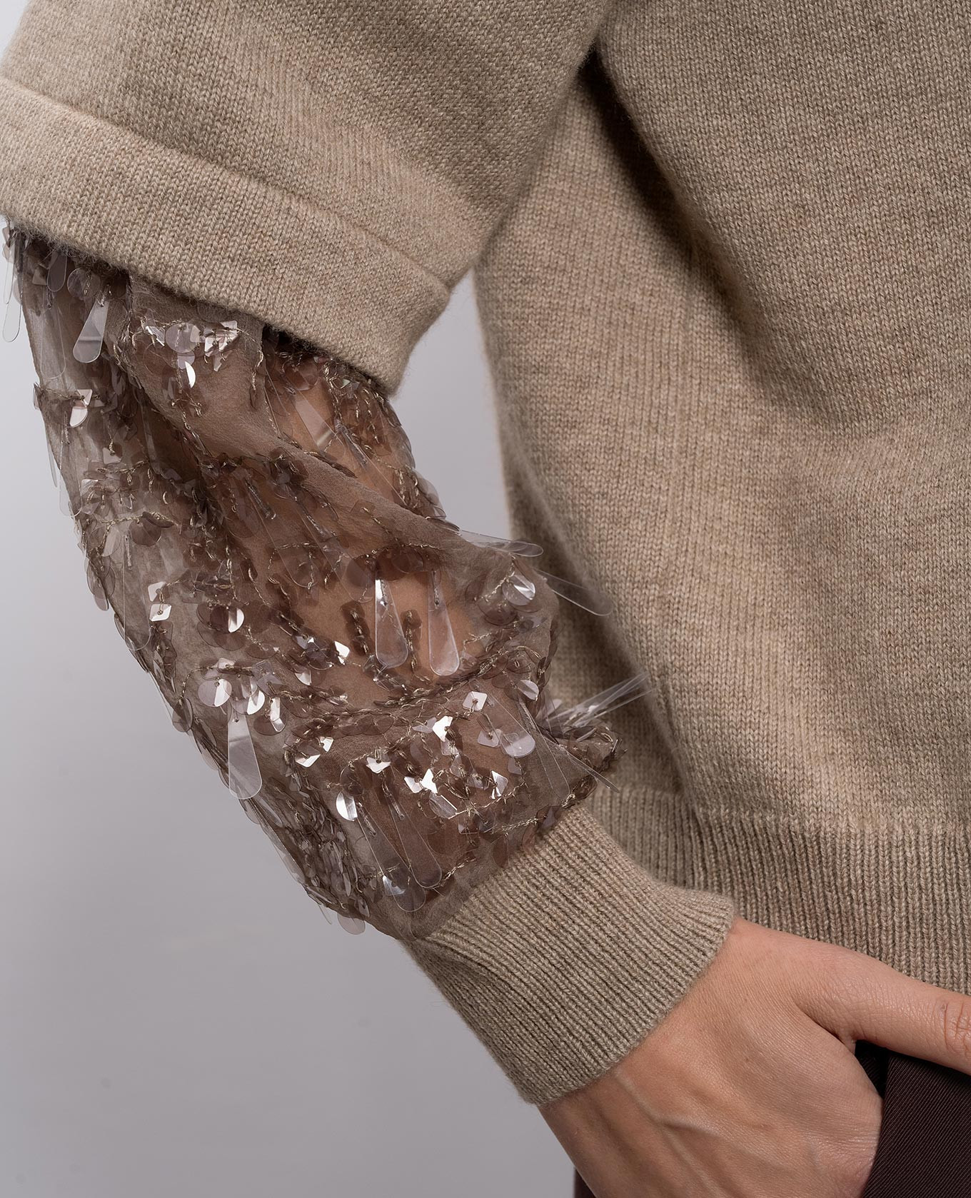 Beige cashmere sweater with sequins Brunello Cucinelli 5