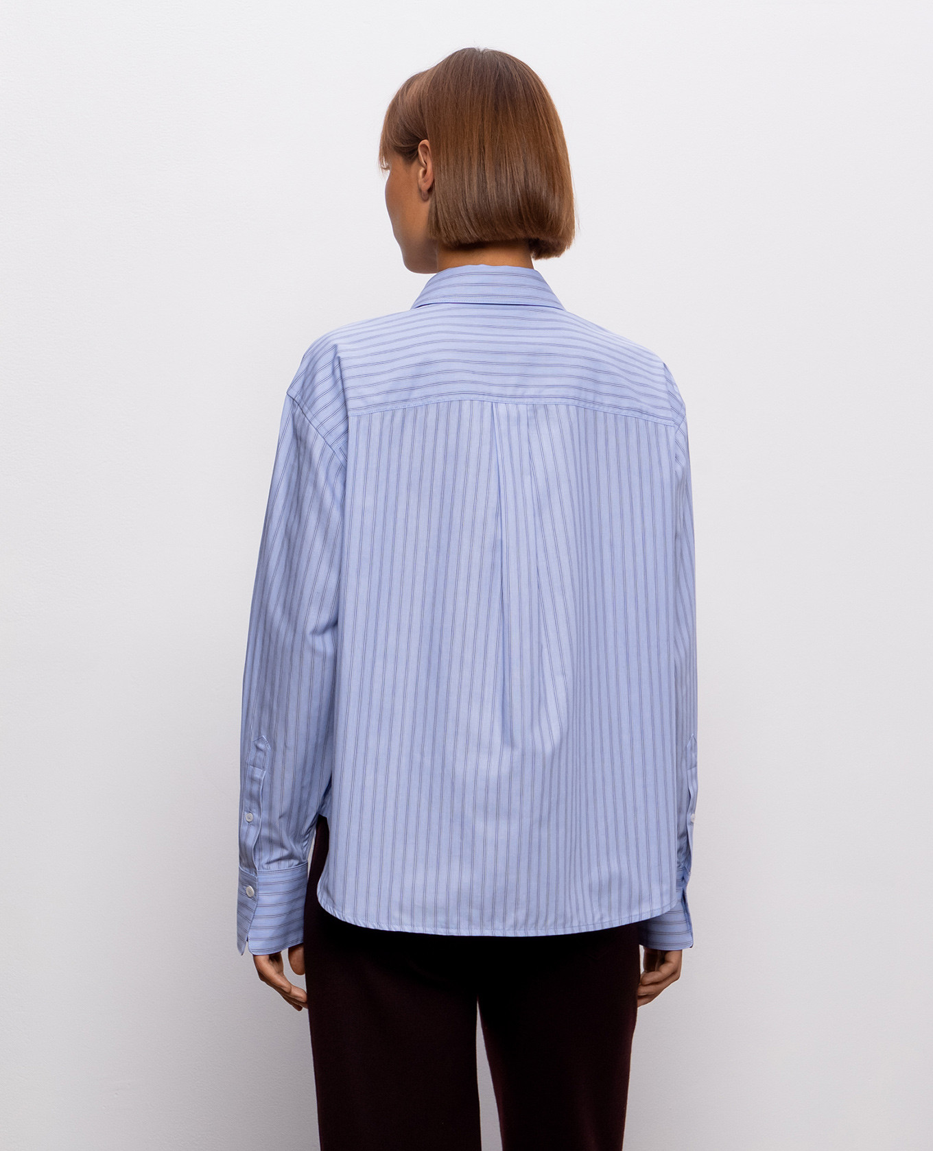 Ellys blue striped shirt Victoria Beckham 4
