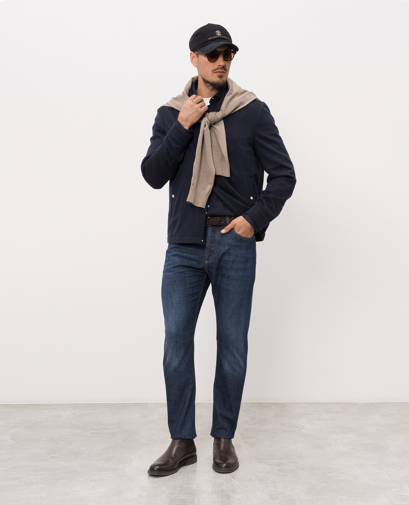 

Blue jeans with logo patch and emblem Brunello Cucinelli