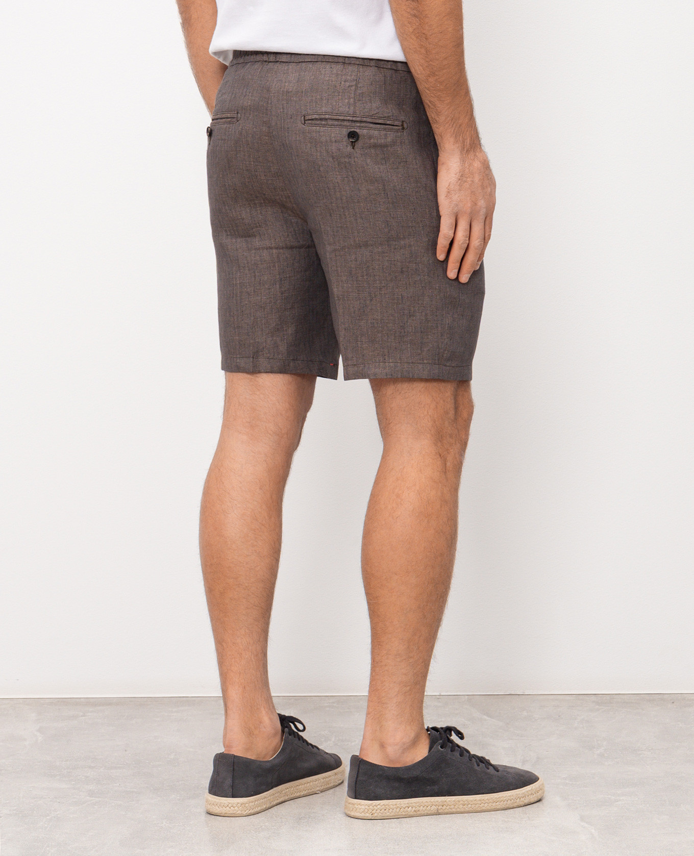 

Brown linen shorts ISAIA