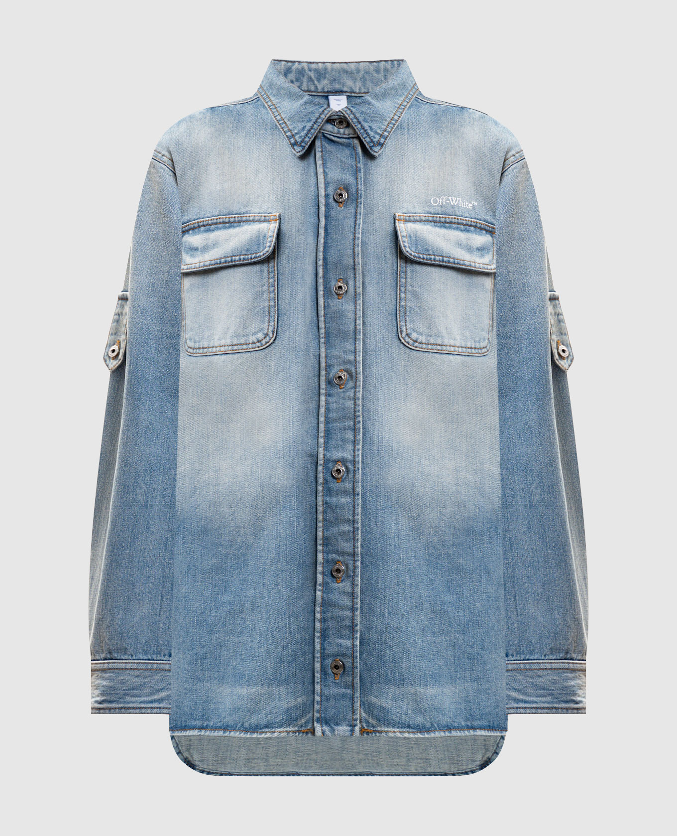 Blaues Jeanshemd mit Used-Look
