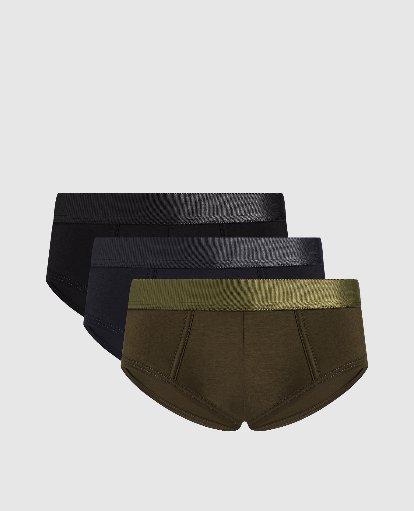 Set of briefs with a tonal logo pattern