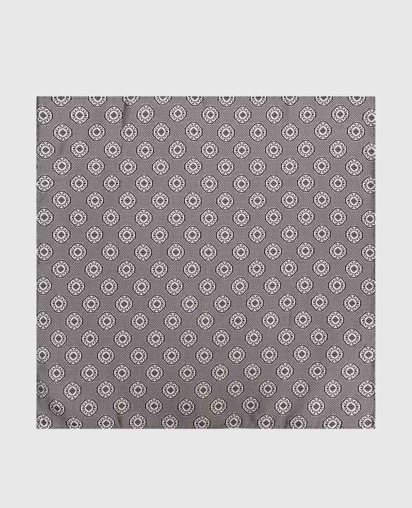 Gray patterned silk pachet