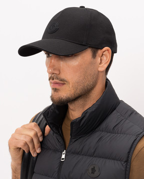 Moncler Black cap with logo patch L20913B000250U082