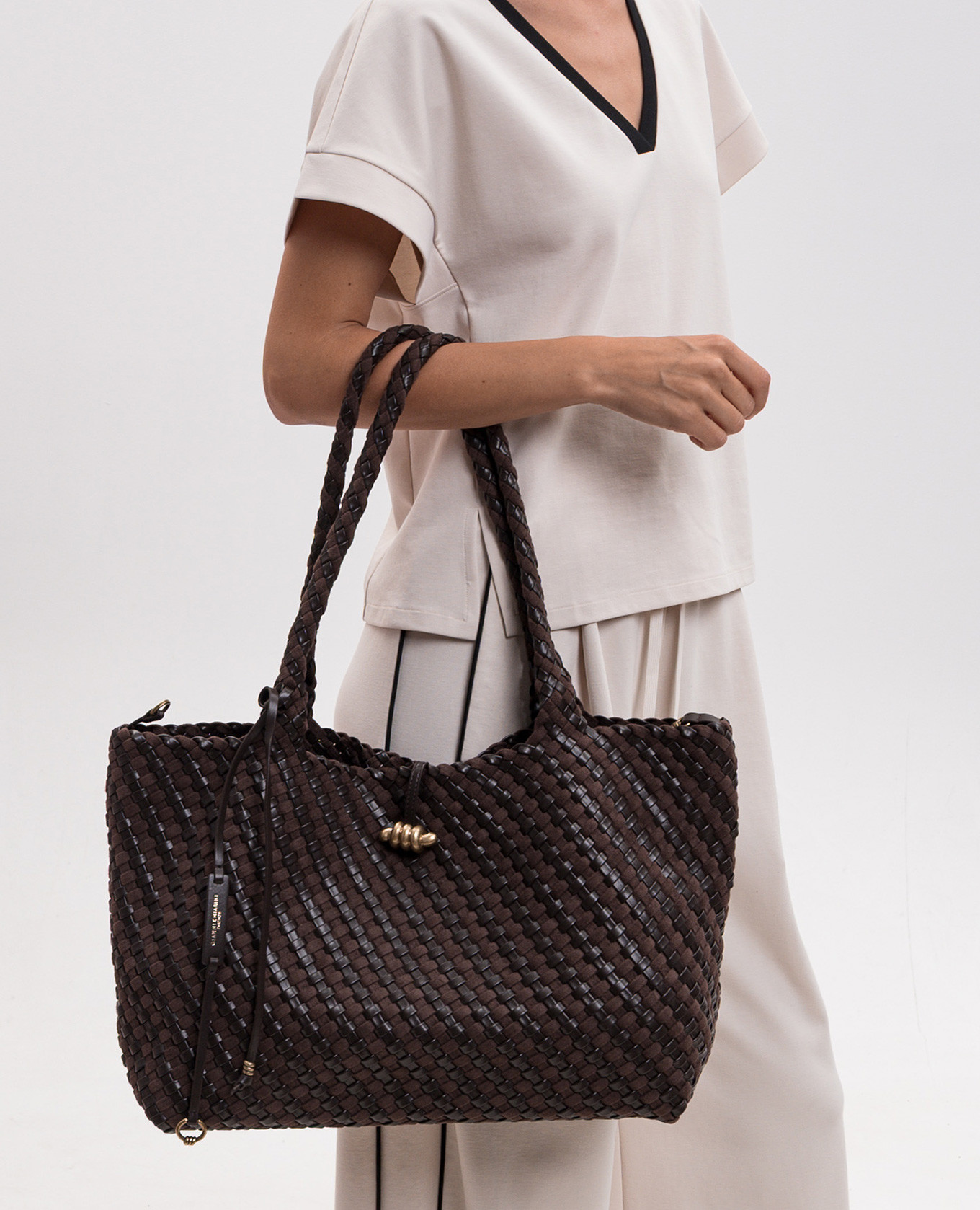 Aurelie brown woven tote bag Gianni Chiarini 2