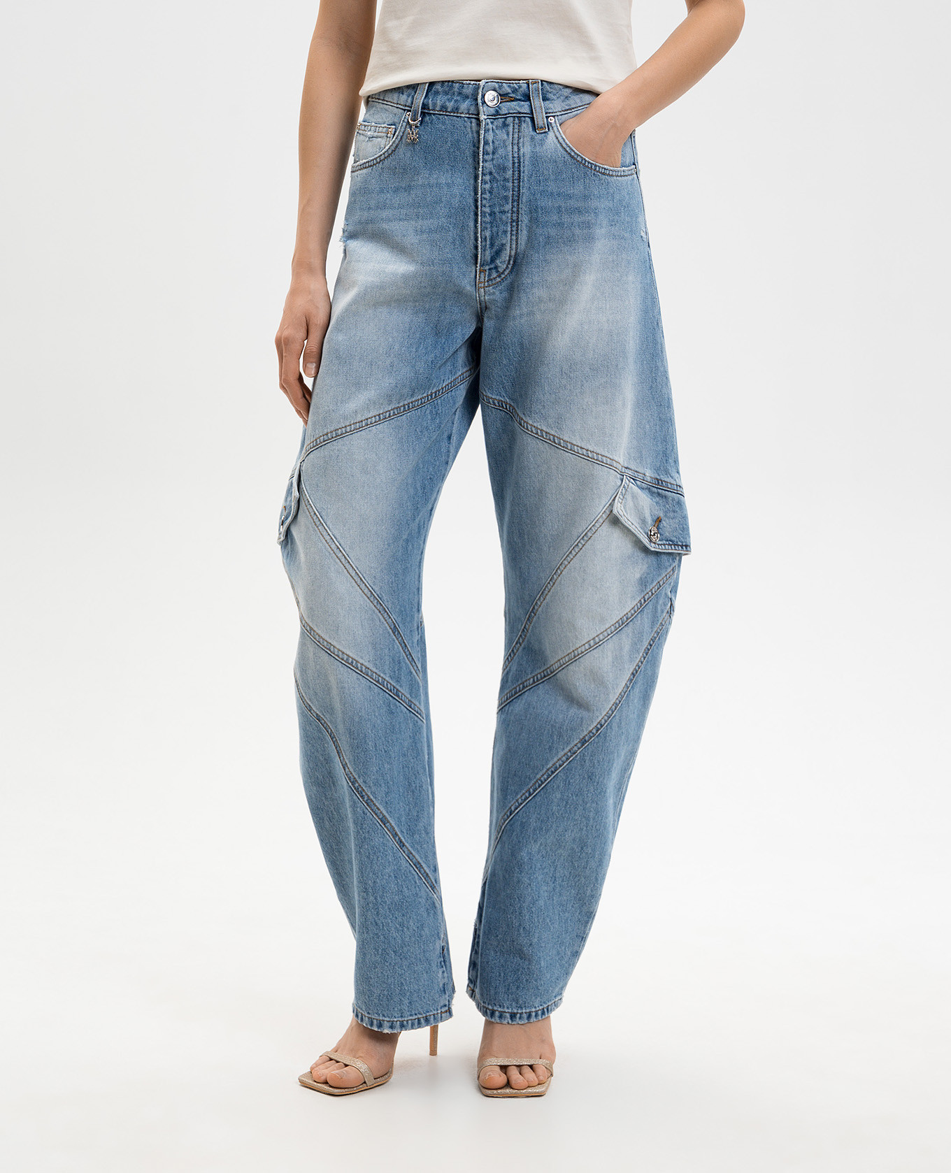 

Blue banana jeans with a frayed effect AMIRI
