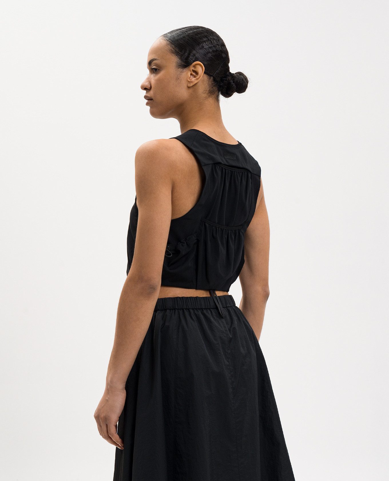 

Black zippered vest Juun.j