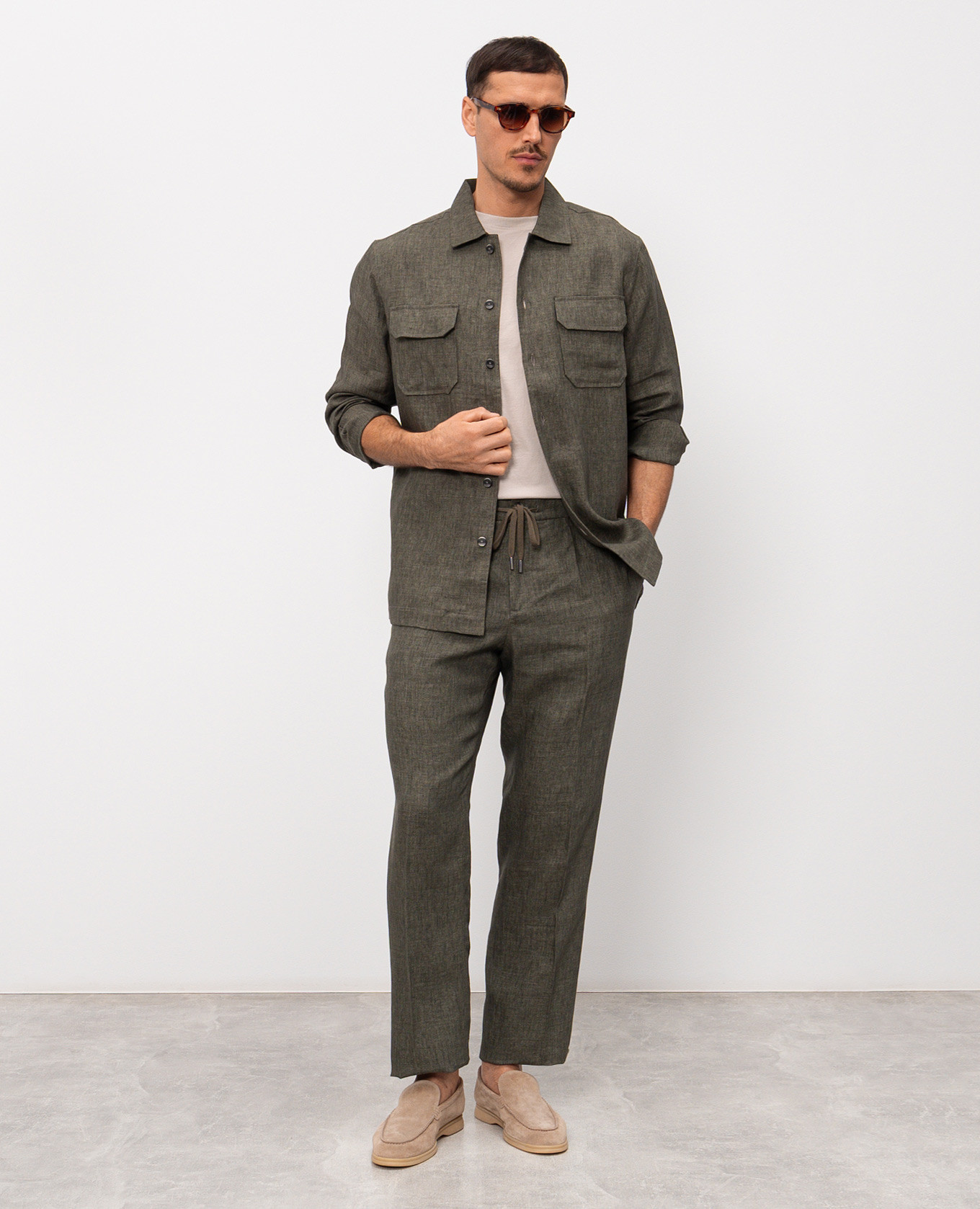 Green straight-cut linen shirt CAPOBIANCO 2