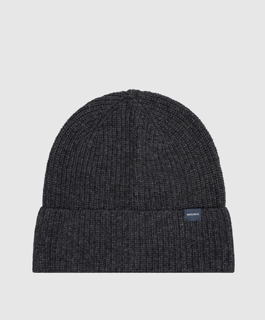 Gray hat with wool