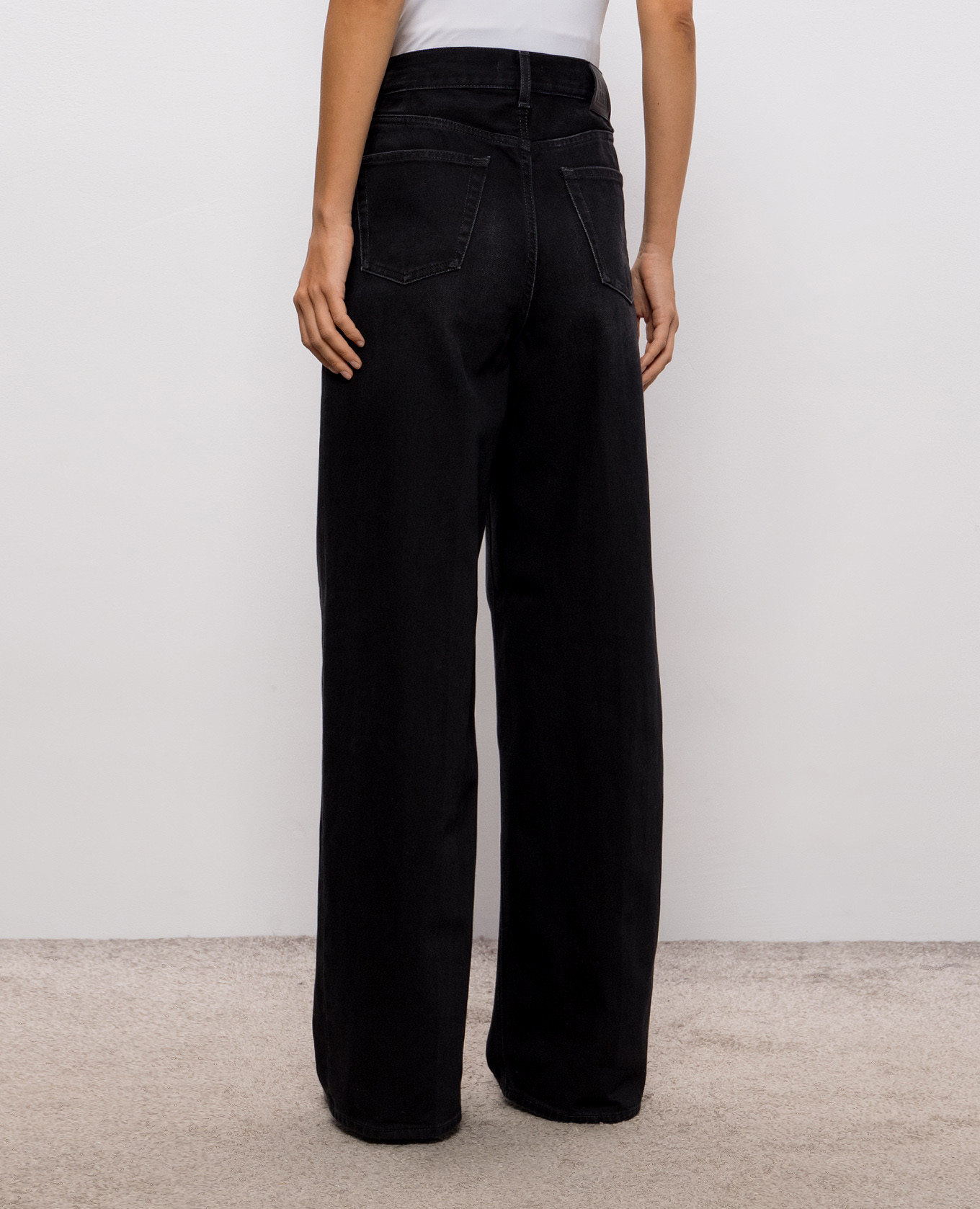 Black jeans with a worn effect Toteme 4
