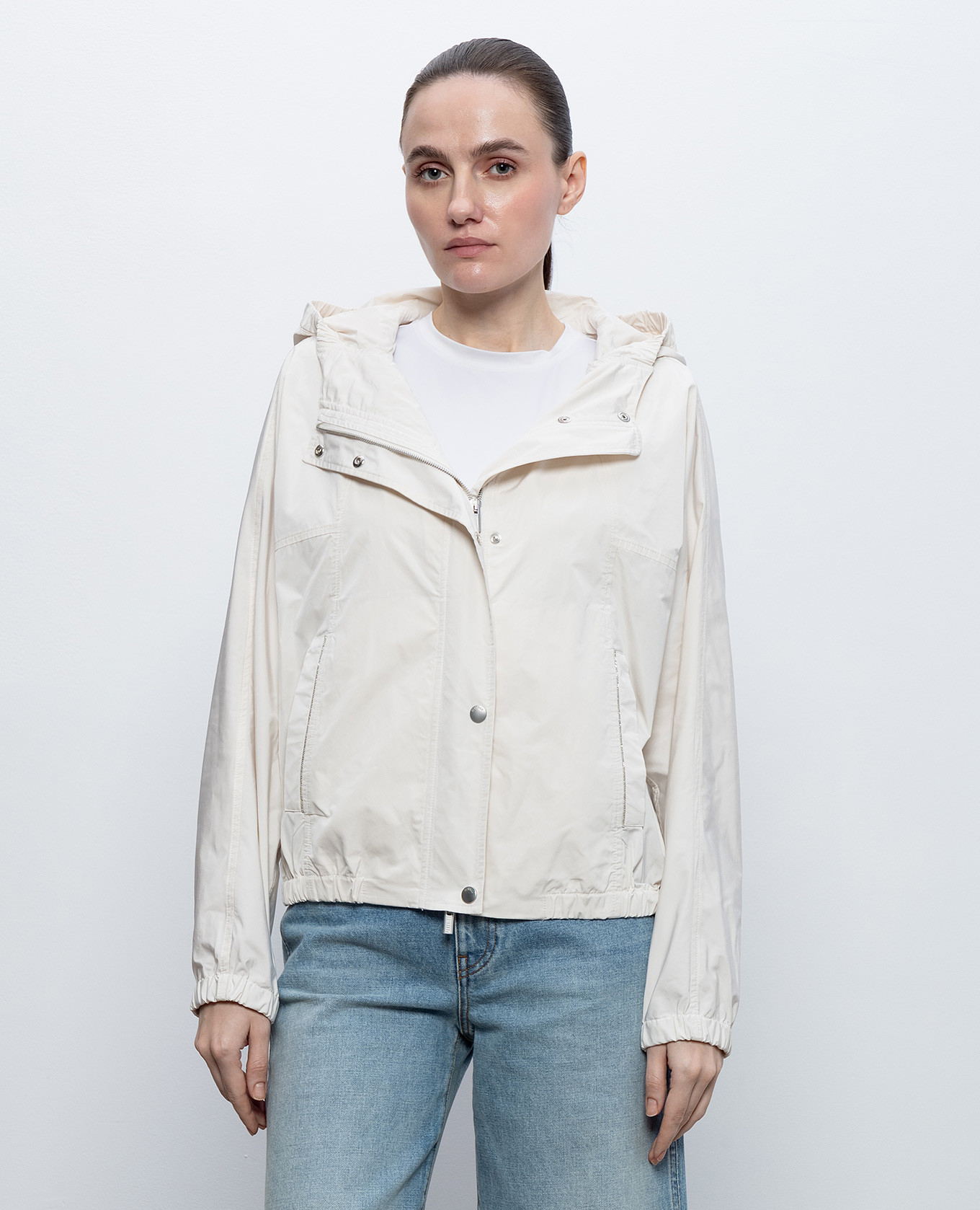 

Ivory windbreaker with monil chain Peserico, Beige