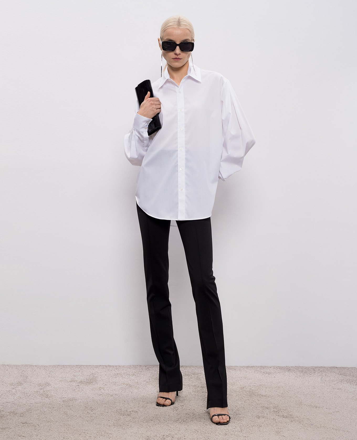 

Cratere white shirt with contrast print SSHEENA